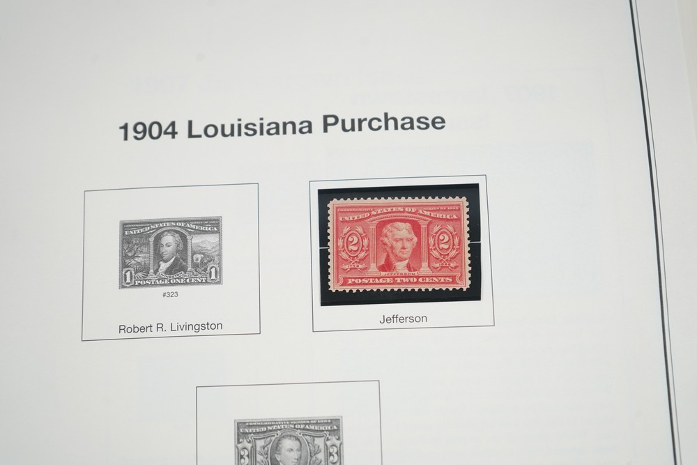 US 1890s-1980s COLLECTION OF 650+ STAMPS MINT & USED STORED IN MYSTIC ALBUM