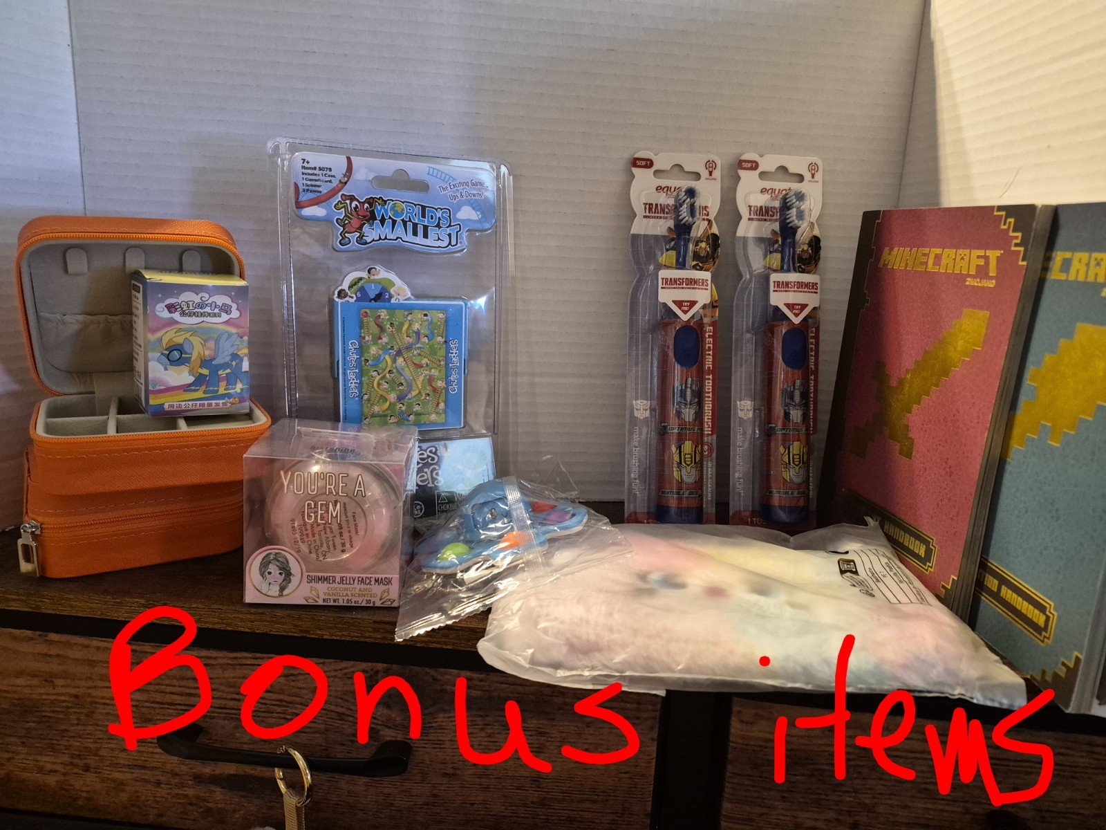 Kids Mystery Scoop + Bonus Toy Surprise/ Fun & Random/ Ages 8-12