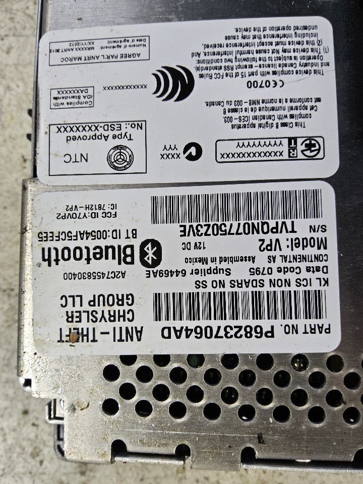 2015 Jeep Cherokee Radio Receiver 5" Display Screen w/o Satellite Radio