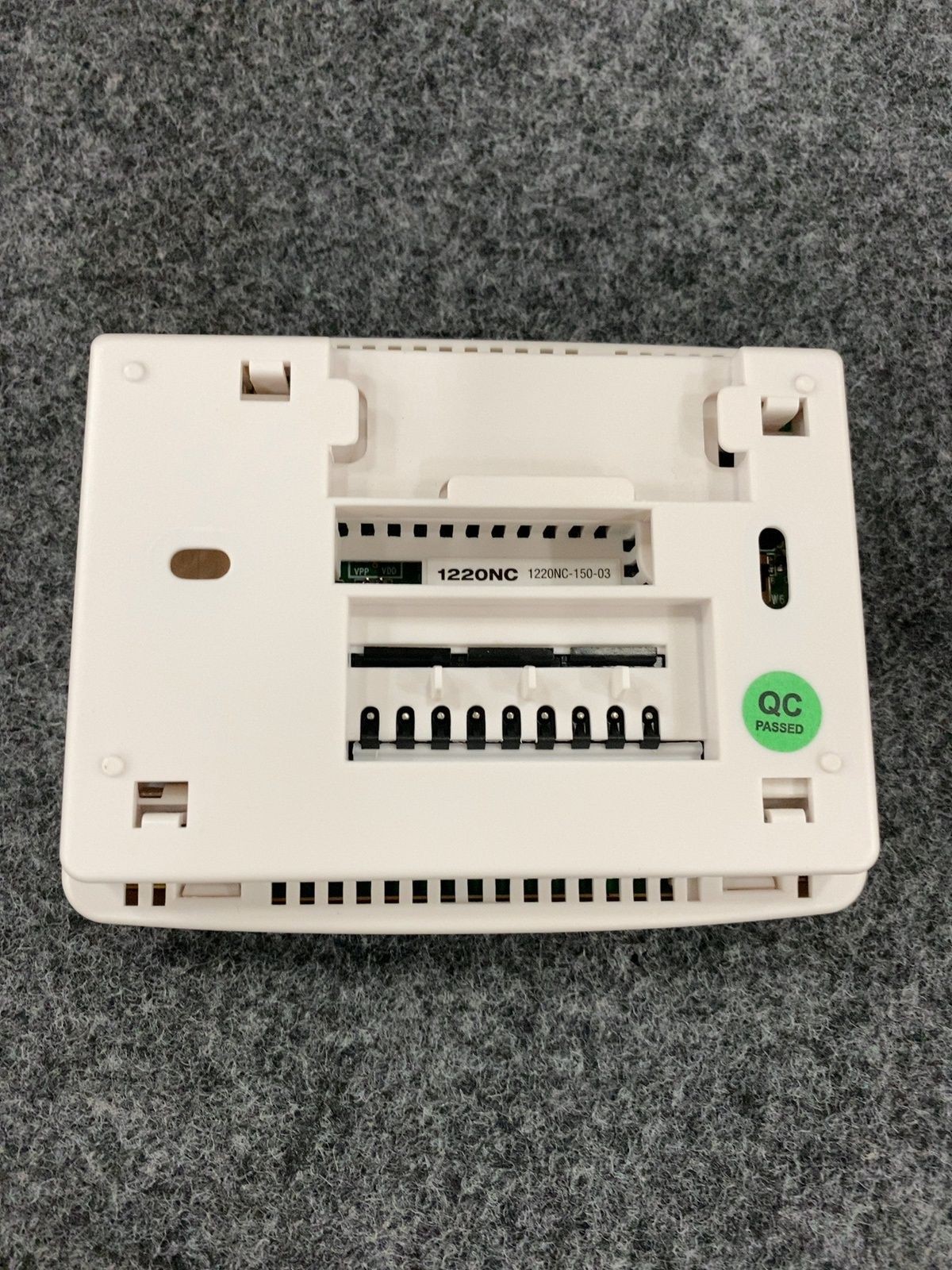 BRAEBURN 1220NC Thermostat, Non-Programmable, 2H/1C