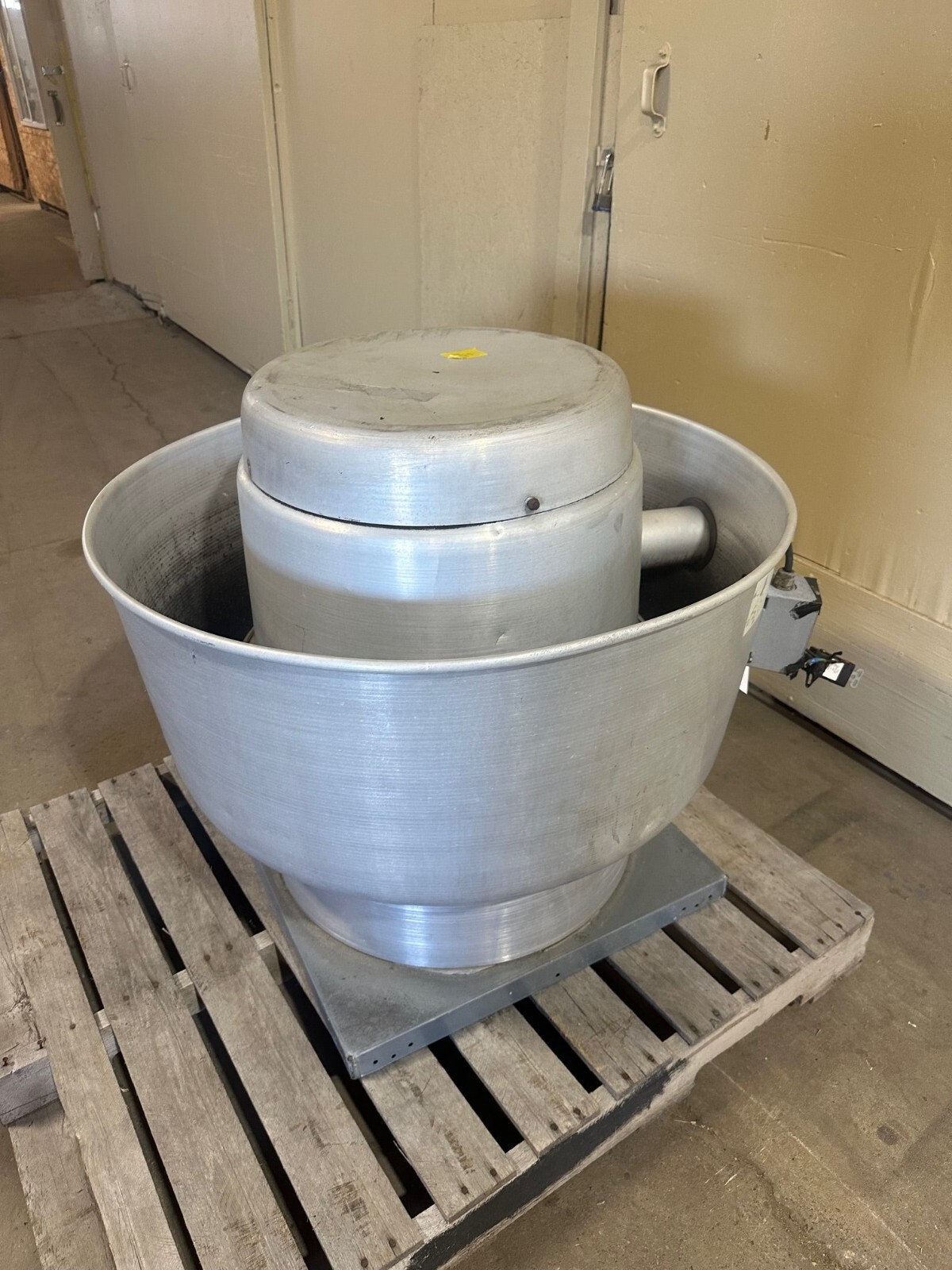 "PENN VENTILATION" H.D COMMERCIAL ROOFTOP EXHAUST/UPBLAST FAN