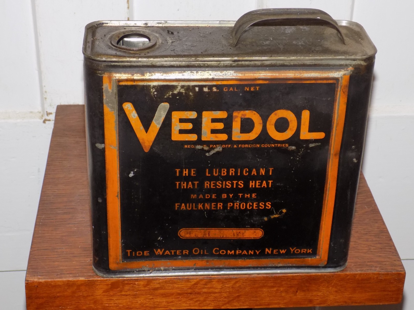 Vintage Veedol Empty One Gallon Oil Can