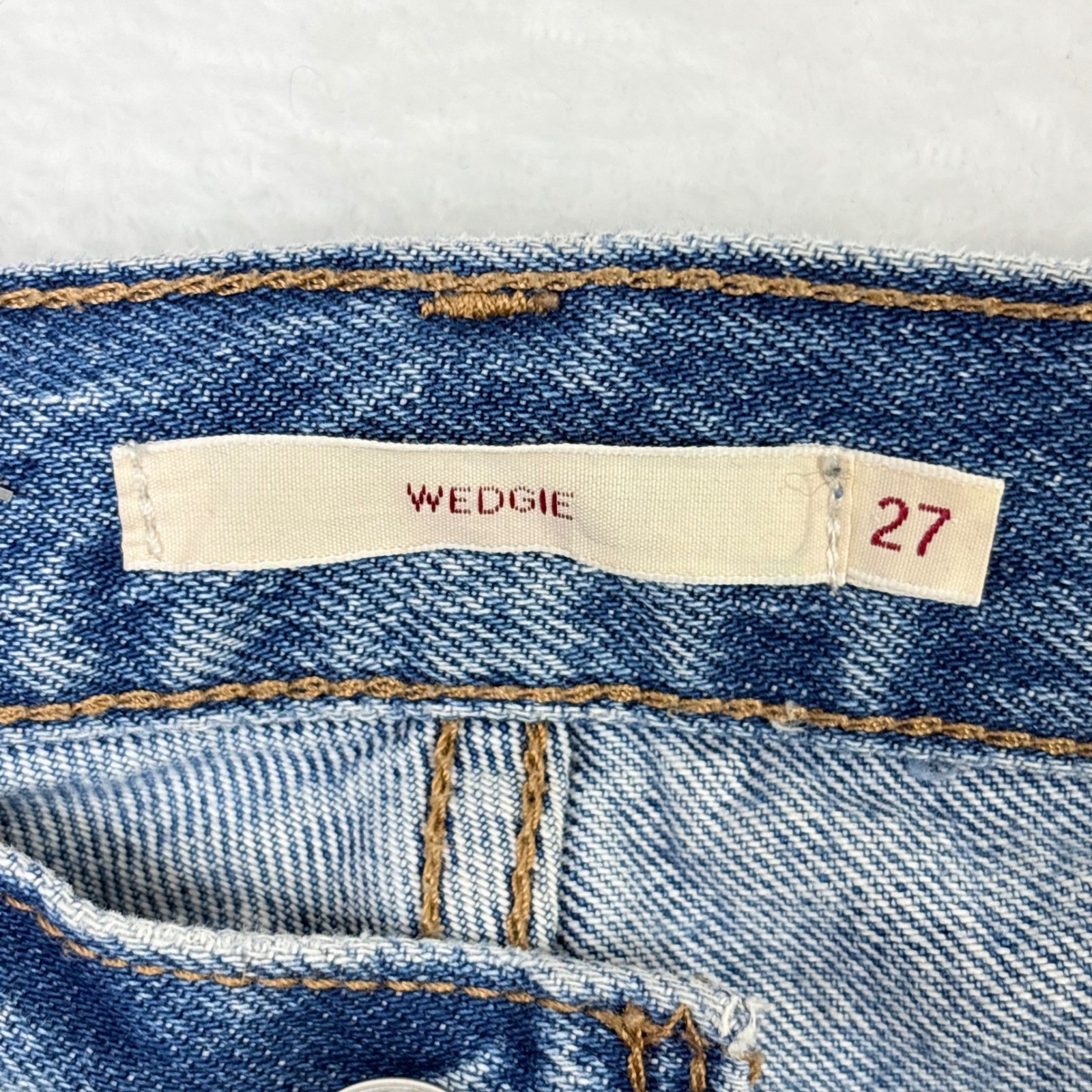 Levis Wedgie Straight Jeans Light Wash Raw Hem Womens 27 High Rise 100% Cotton