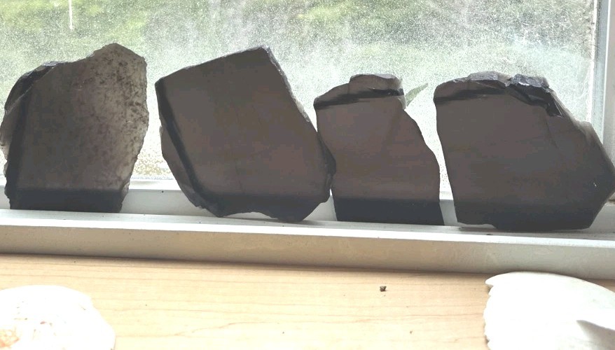 Obsidian Slabs For  Knapping Tumbling Unknown Area And Kind 1 LB Free Shipping!