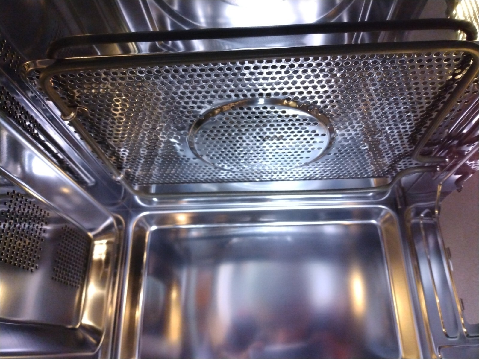 Impecca 1.2 Cu. Ft. 3-In-1 Multi Function Oven (Convection, Microwave, Grill)