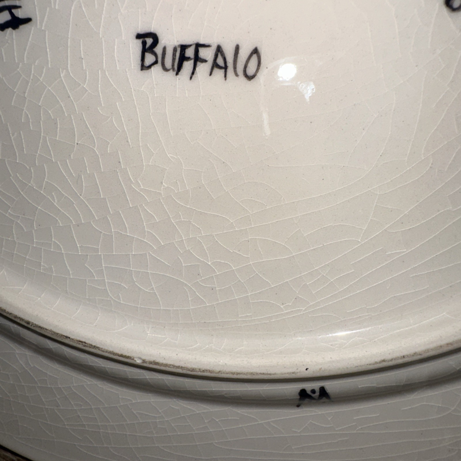 Penzo Zimbabwe Hand Painted 12.25 In Plate Buffalo Signed 2008