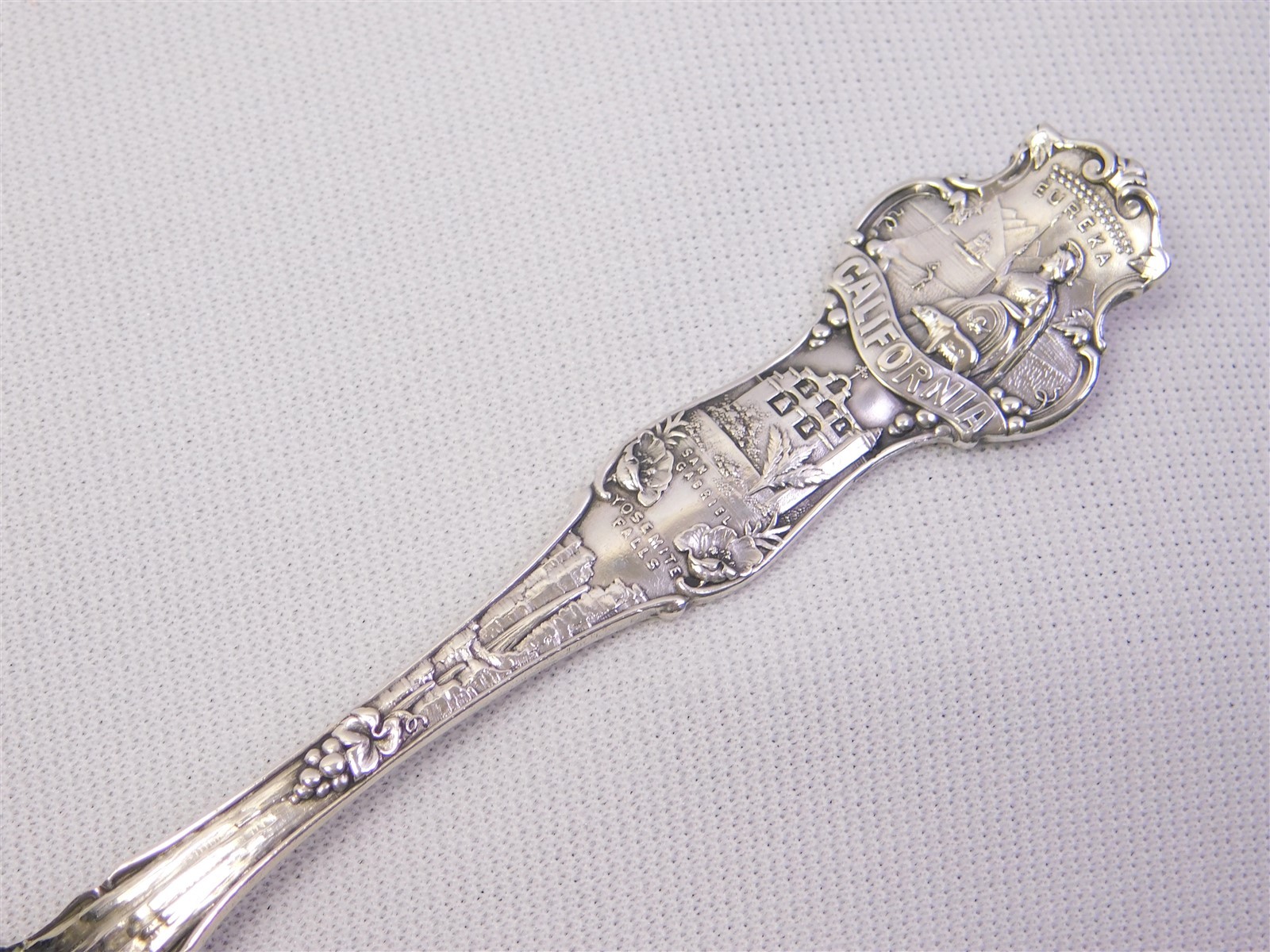 Antique Sterling Old Mission Los Angeles Cal Yosemite Falls Souvenir Spoon 26.4g
