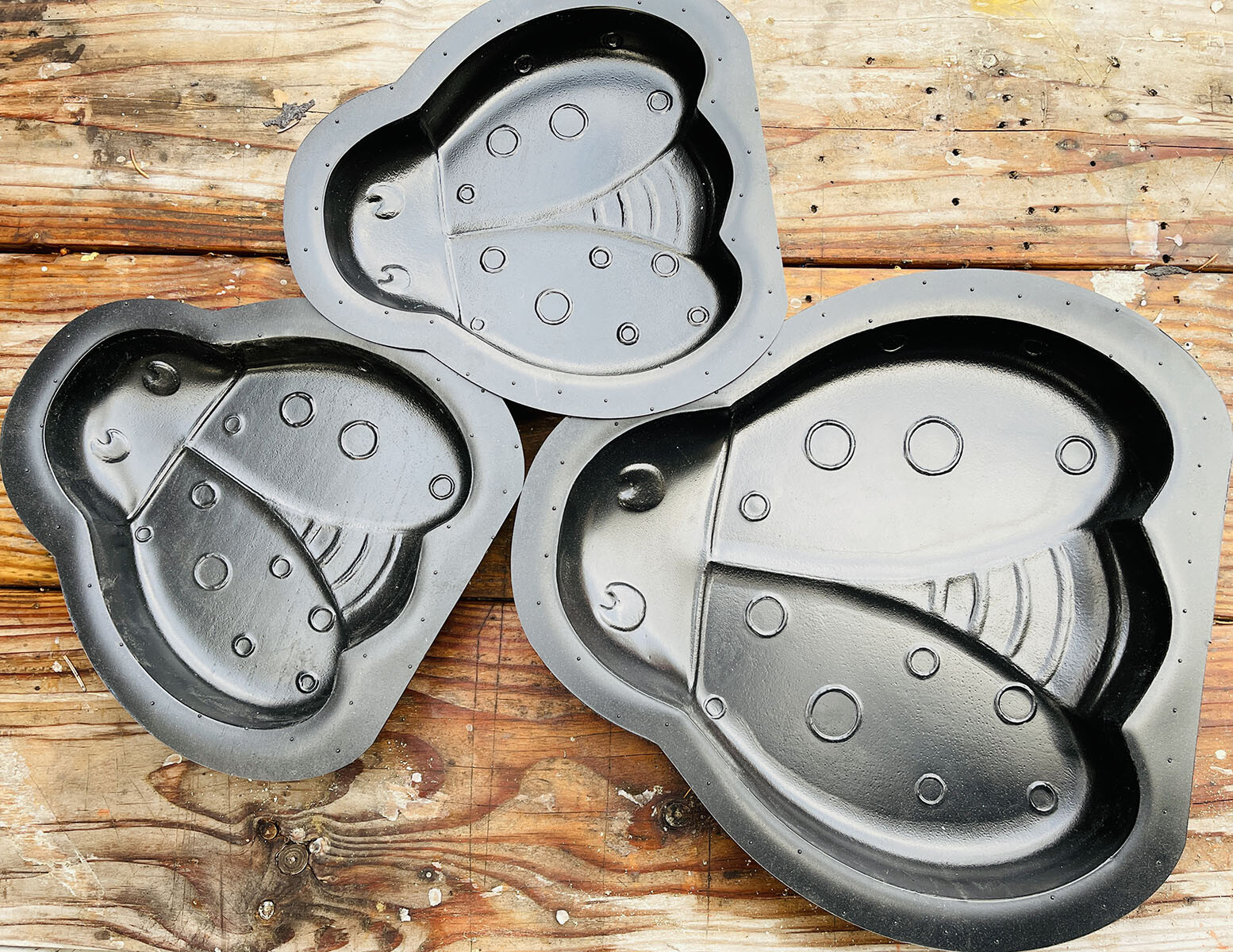 AUTUMN Ladybug Stepping Stone Mold/Form, DIY Walkway Stepping Stone, Set of 3