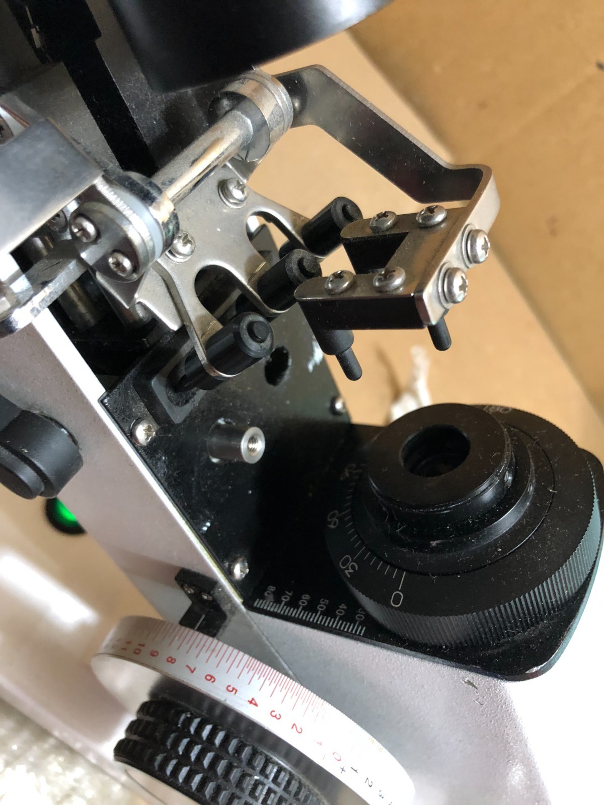 Luxvision LM-190 Manual Lensmeter Lensmeter 40x 16-100mm Diameter Lens Green LED