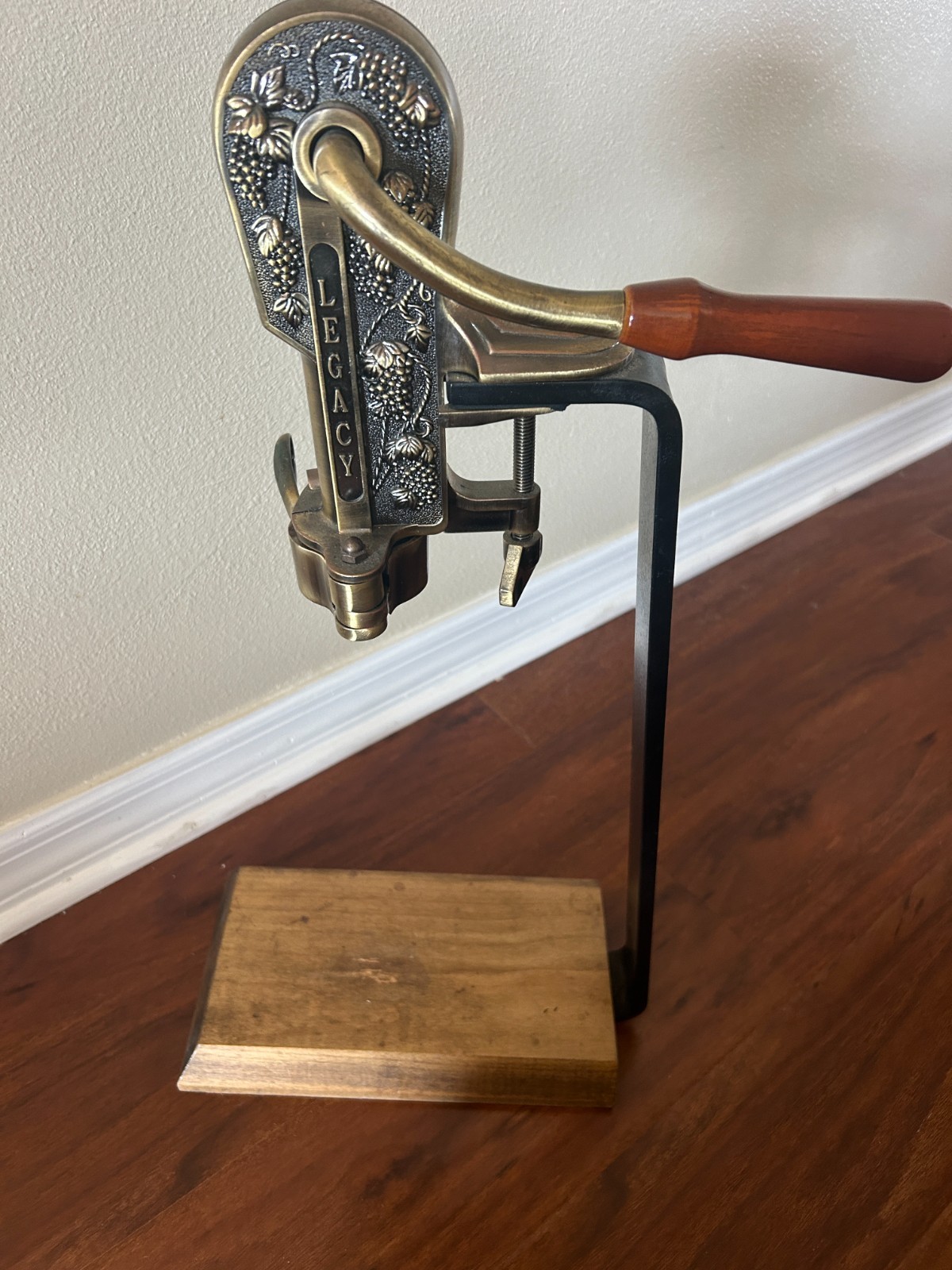 Vintage Rogar Estate Brass Table Top Wine Bottle Opener Corkscrew w/ Wood Stand