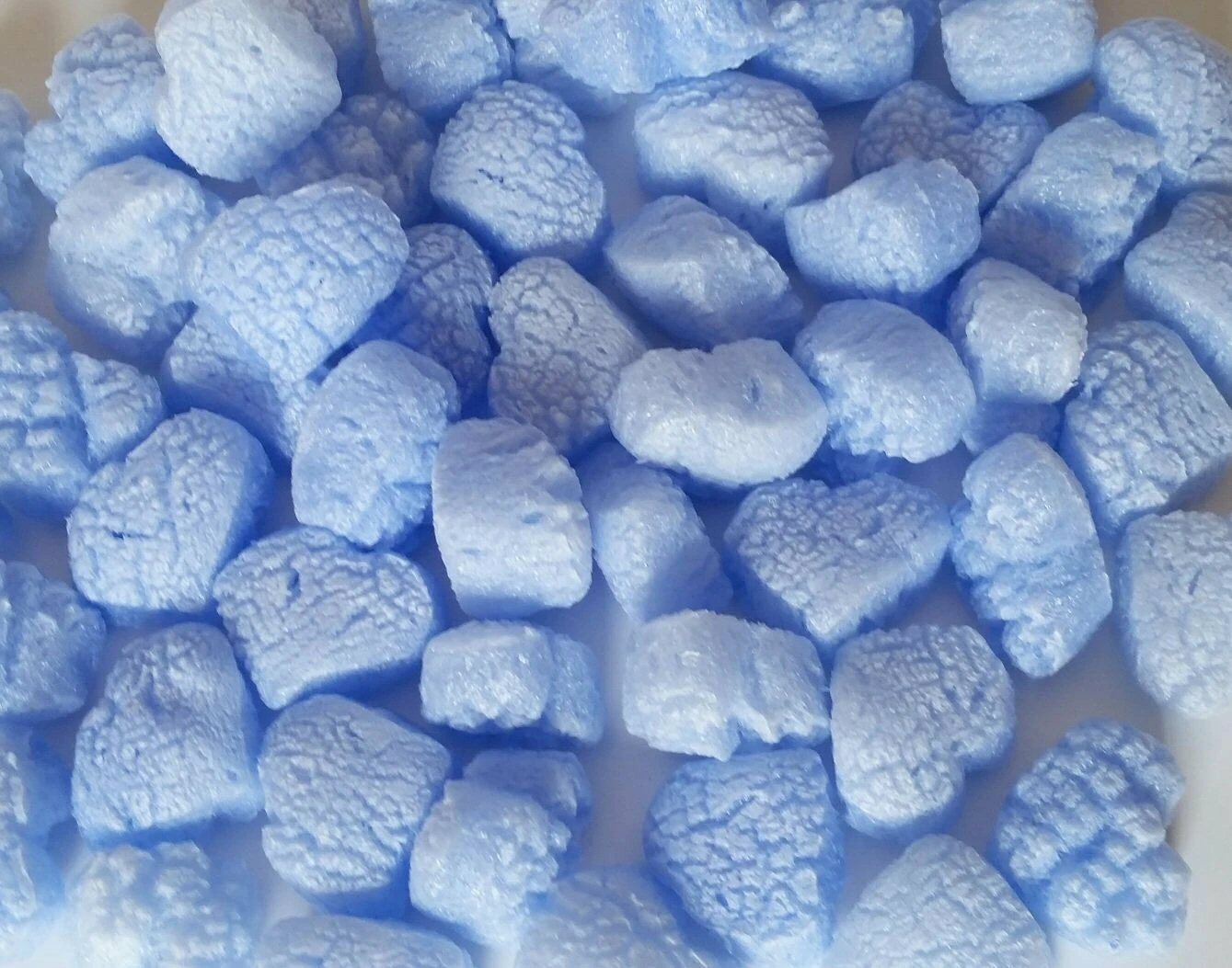 FunPak Packing Peanuts Blue Heart Shape MiniPack .6 cu ft Biodegradable