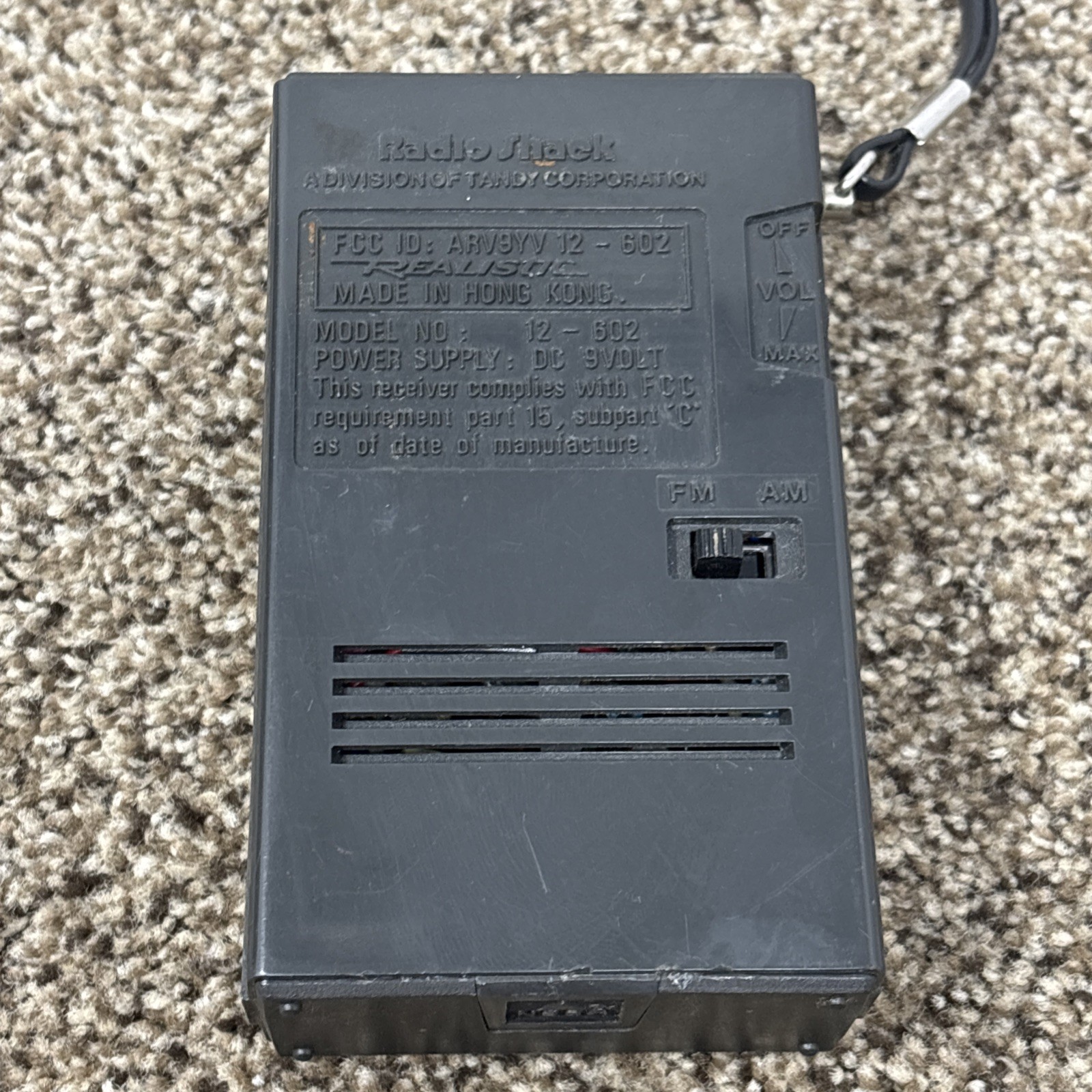 Vintage Radio Shack Realistic 12-602 AM/FM Portable Pocket Radio WORKS