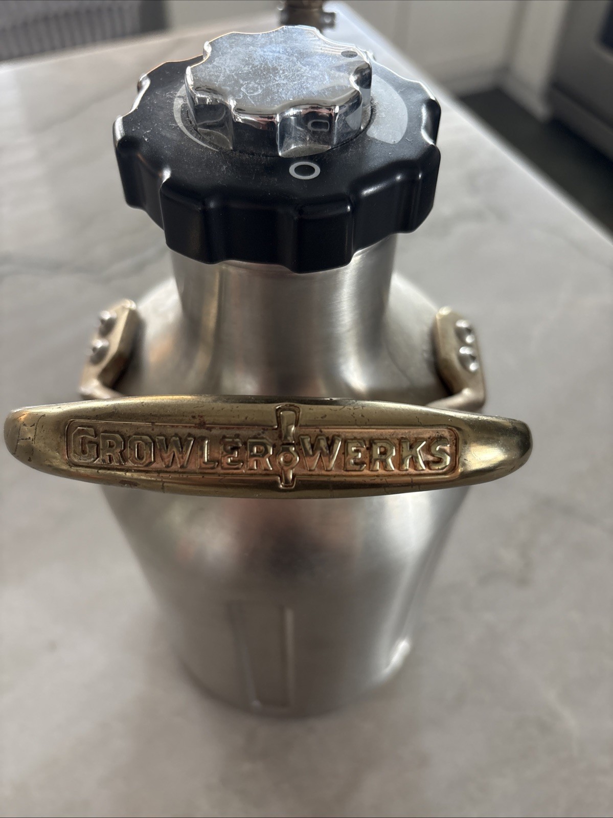 Growler Werks uKeg 64 oz Stainless Steel & Brass Beer Growler -