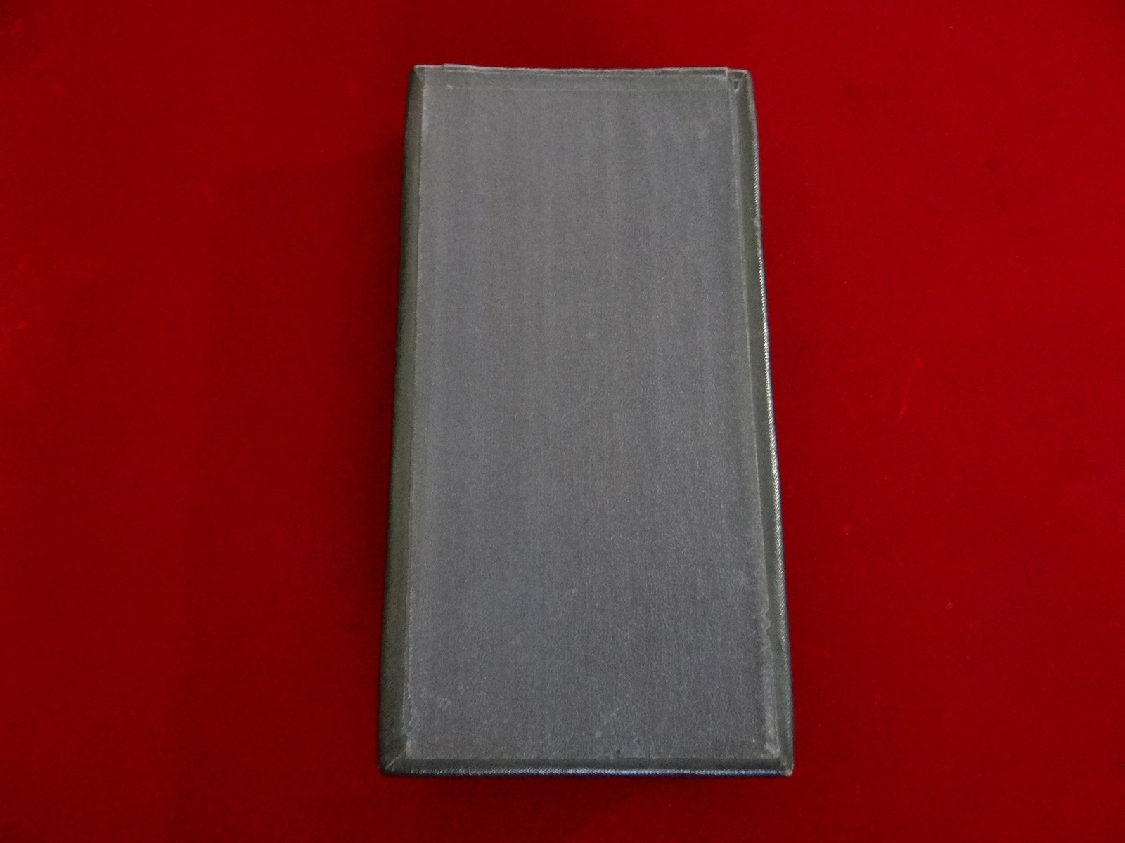 WWII US Army Air Medal in Presentation Case, Full-Size Medal, Original WW2