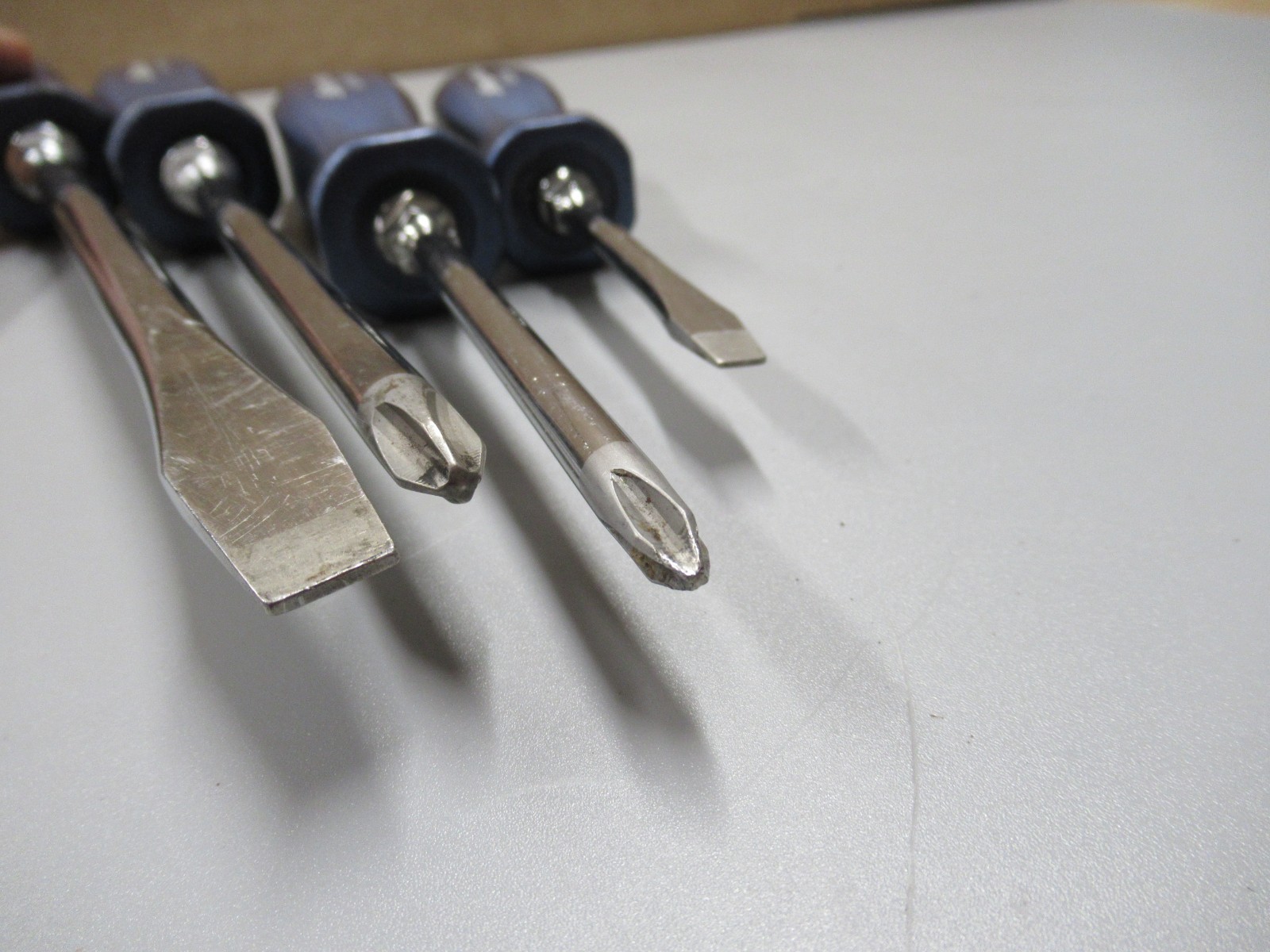 Set of 4 Snap-On SDD Flat & Phillips Blue Pearl Hard Handle Screwdrivers