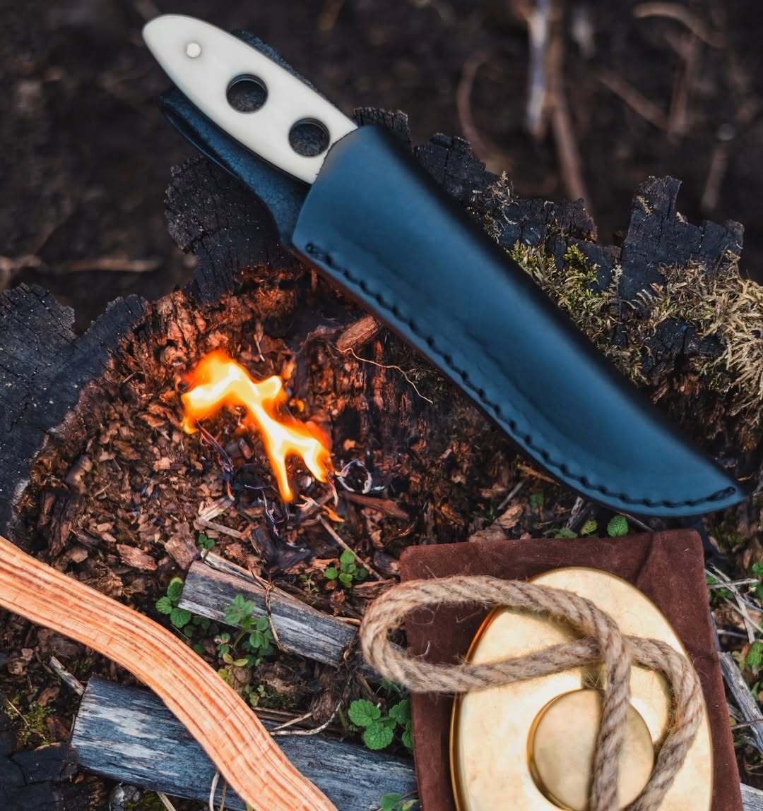 Russ Kommer Whiteout D2 Steel Fixed Blade Hunting Knife With Leather Sheath