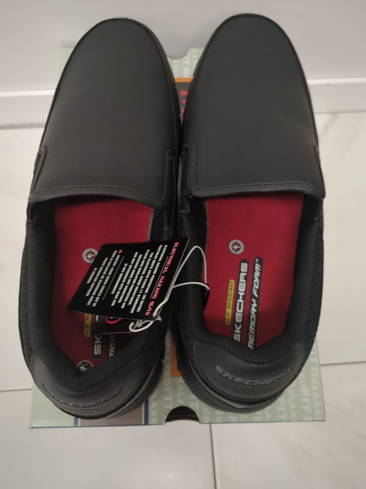 B5 Skechers Mens Size 11- Memory Foam Slip Resistant Work Shoes- Black