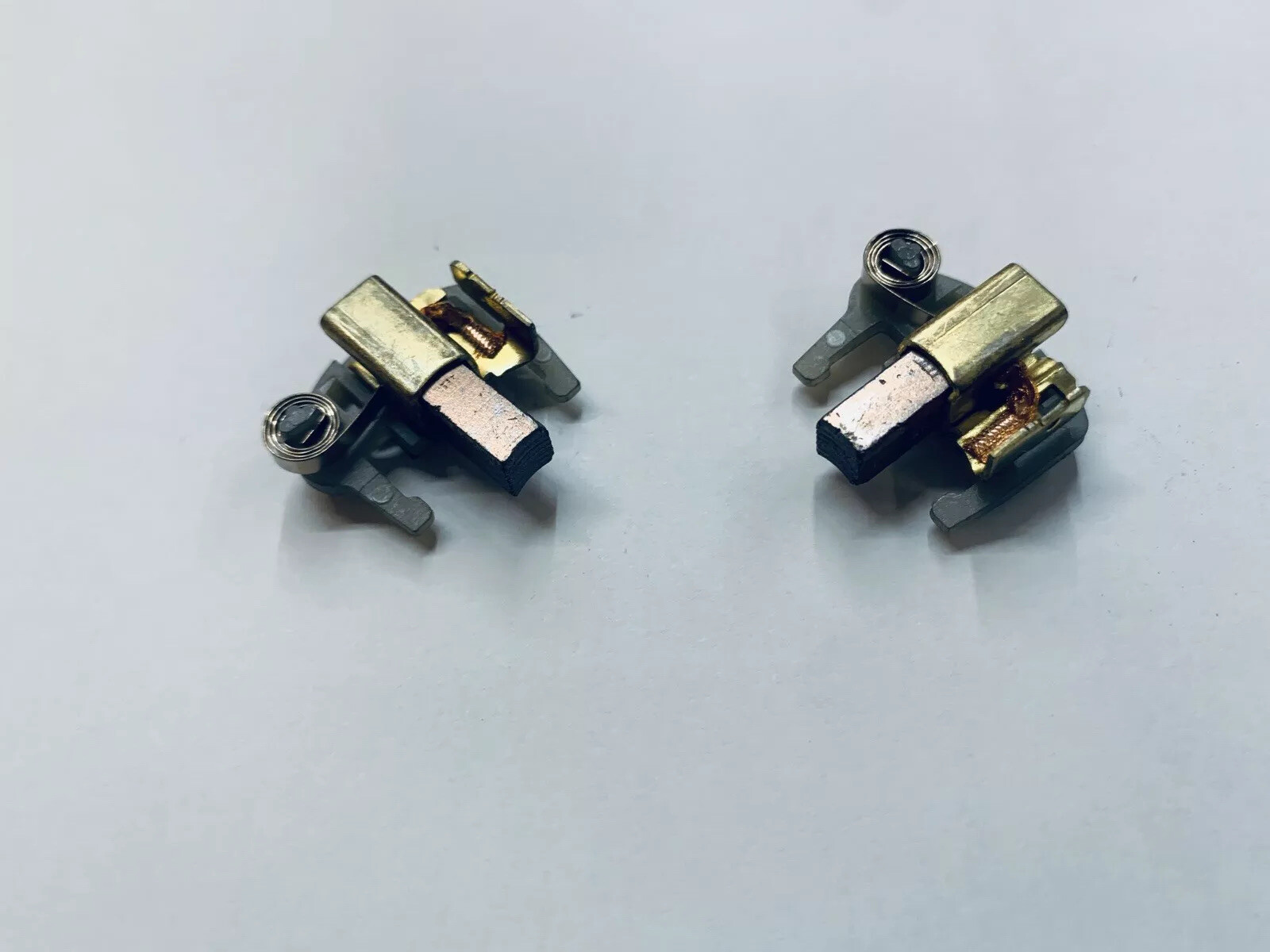 Dewalt Cordless Brush Set 389025-00 / 603754-01 / 493511-00 ( OEM )