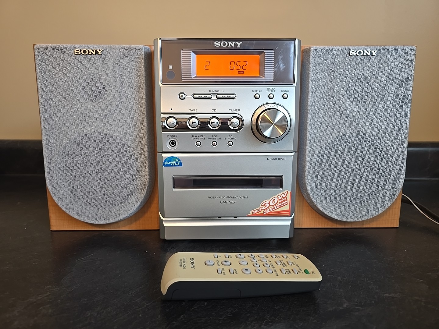 Sony Bookshelf Stereo System CMT-NE3 CD Cassette Tape AM FM Tested