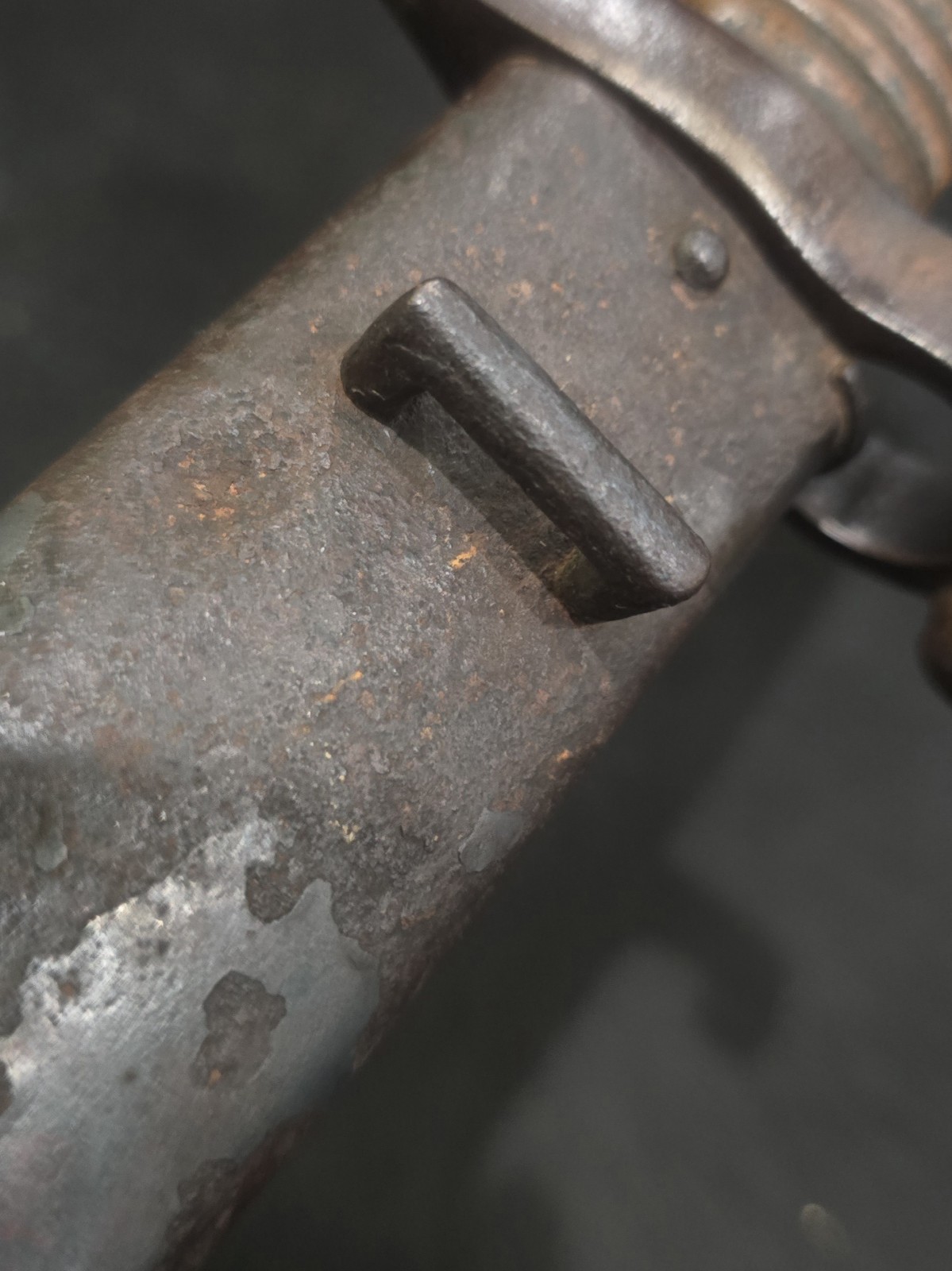 Bayonet S&K German Manufacture Marked 185D With Metal Sheath