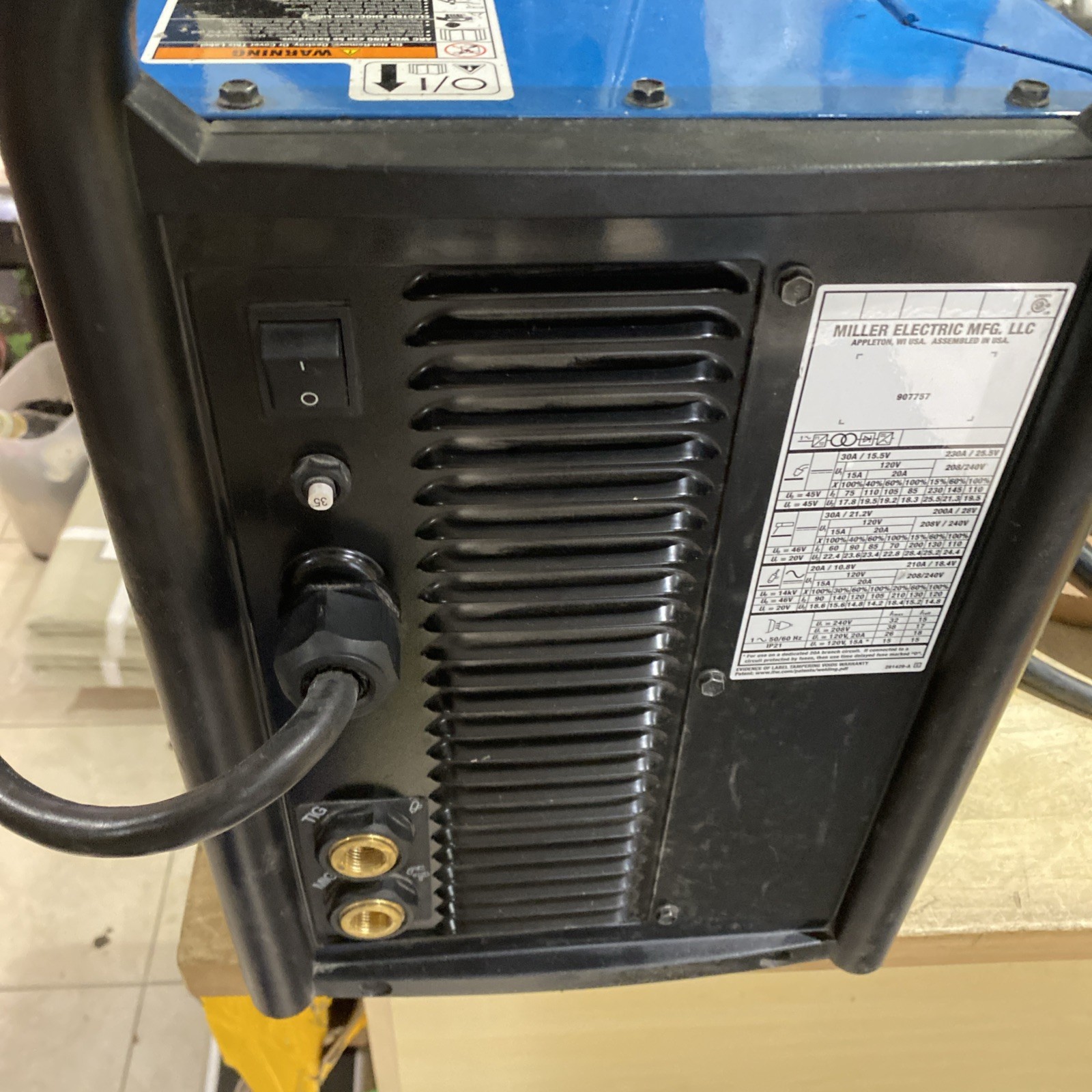 MILLER ELECTRIC 907757 MILLER Multimatic 220 AC/DC Multiprocess Welder