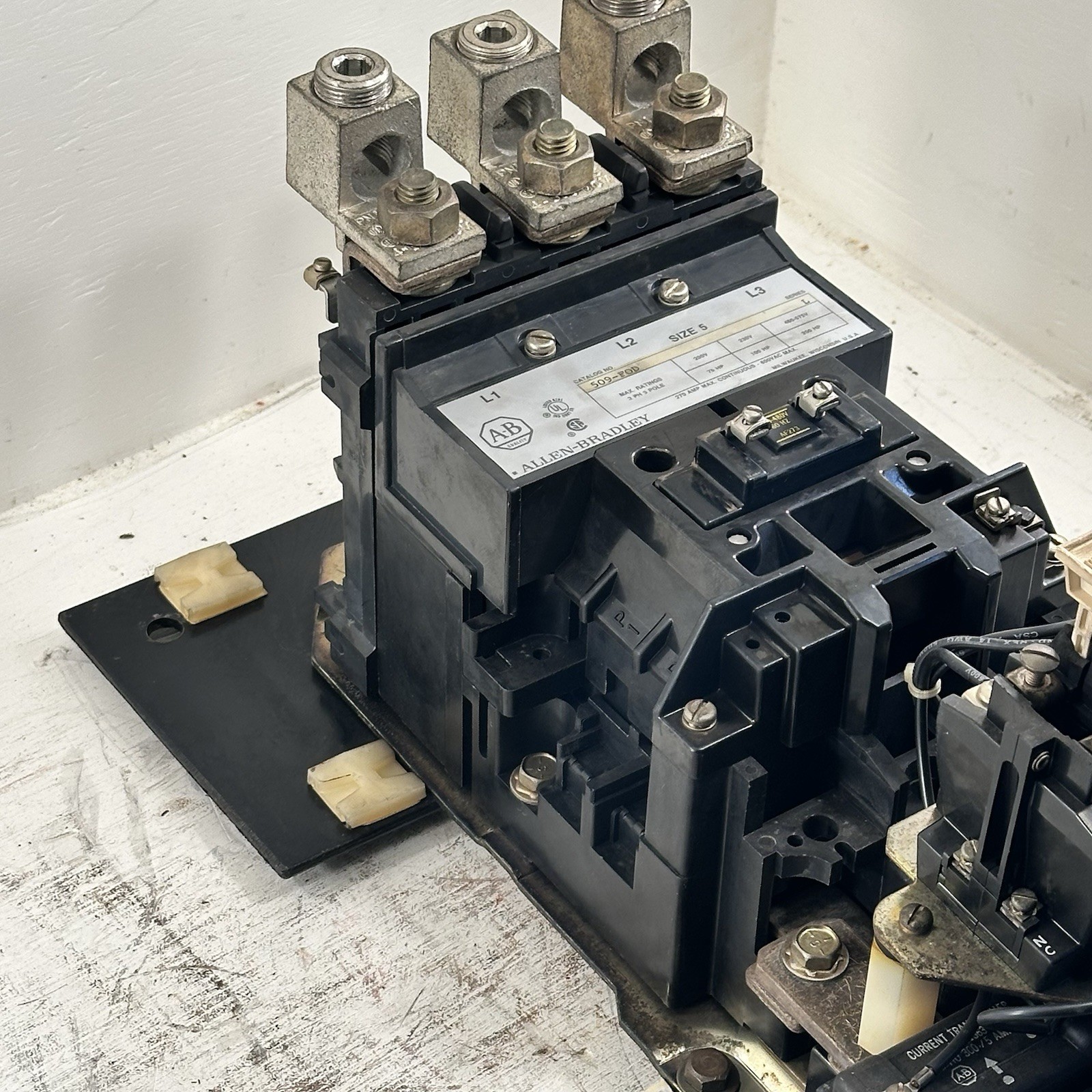 ALLEN BRADLEY SIZE 5 MOTOR STARTER 509-FOD COIL 120 V 200 HP SERIES L 270A