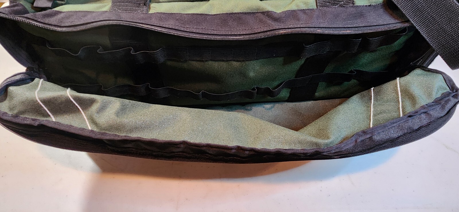 Iron Duck Breathsaver Oxygen Airway Emergency Bag 34016 Medical Duffle 3 Pouch