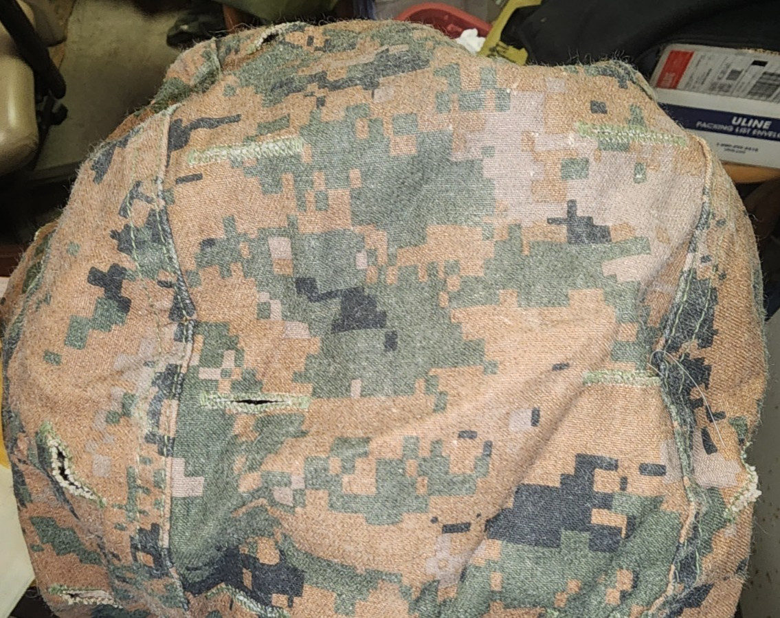 USMC Helmet Cover Reversable Woodland Desert MARPAT- Medium/Large