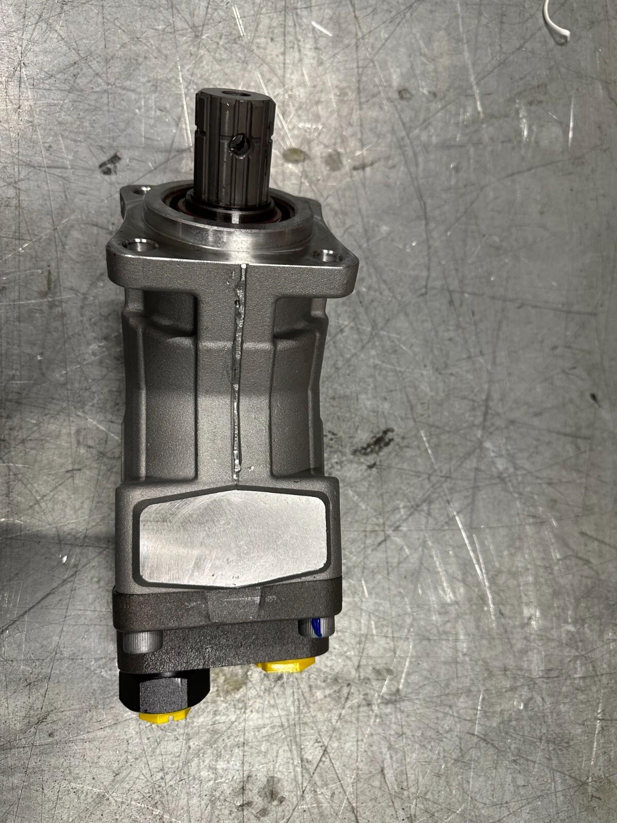 Aluminum Bent Axis Hydraulic Pump 28 GPM