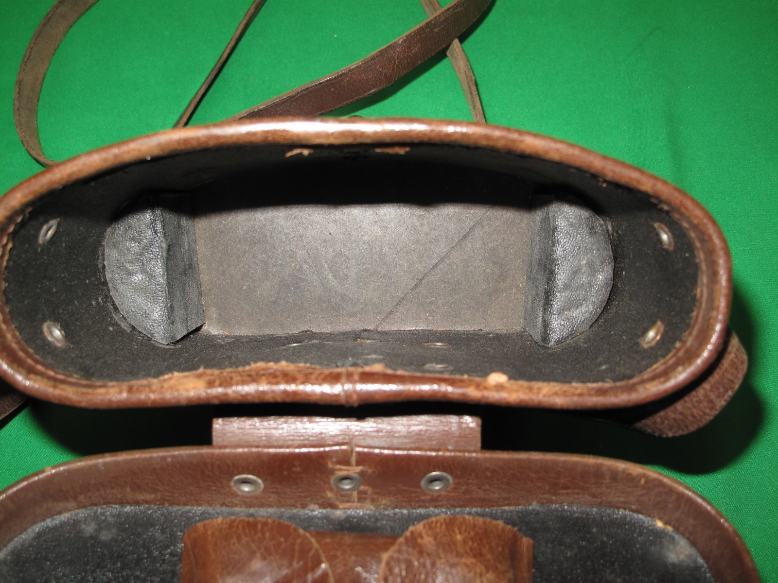 German Early WW2 Binoculars Case
