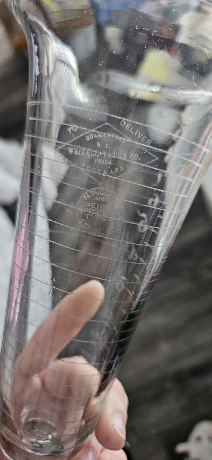 WHITALL TATUM Etched Glass Apothecary Footed Cup Measuring Beaker 8oz 7.5"