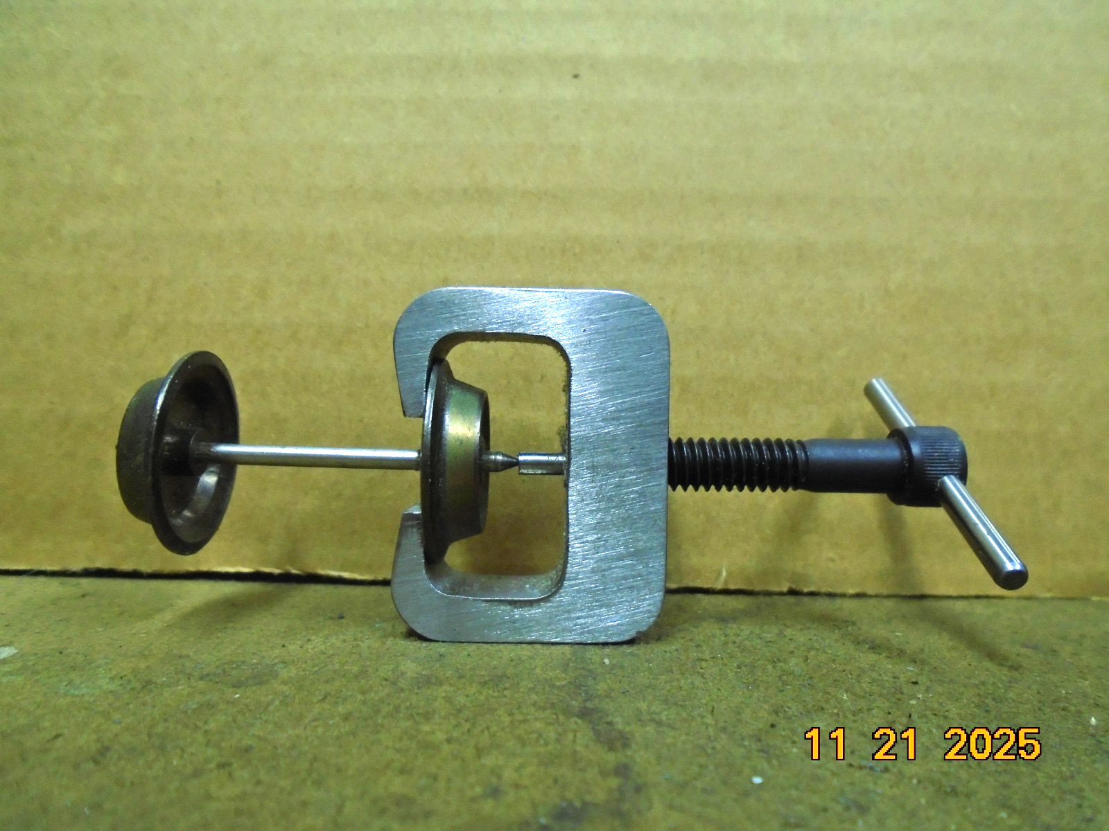 LIONEL SERVICE TOOL ST-311 SMALL WHEEL PULLER HARD STEEL MANY USES SEE PICTURES