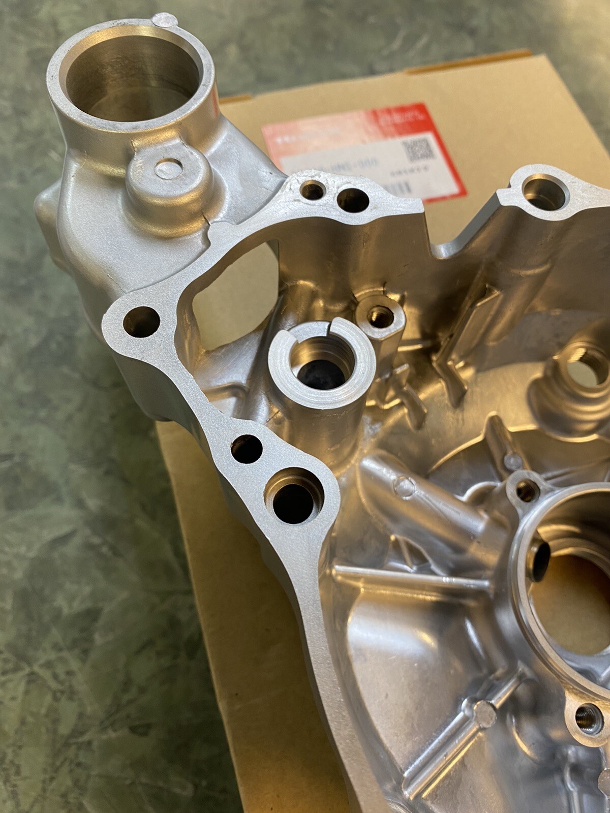 1999-2007 Honda TRX400EX Left Crankcase Stator Magneto Cover OEM 11340-HN1-000