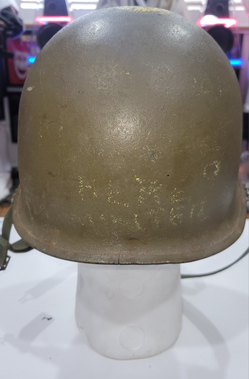 ORIGINAL US M1 HELMET , REAR SEAM, Swivel Bale, W/ LINER