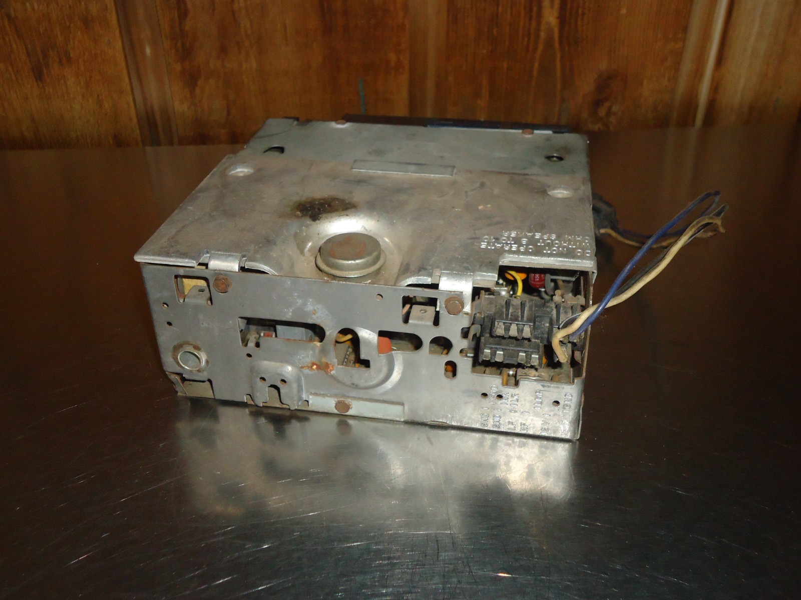 OEM GM Delco AM/FM Radio 70HFP1 9345270-1 Chevrolet Chevy 1977