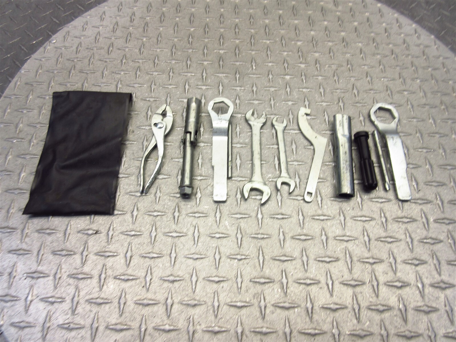 2008 07-09 Kawasaki KLE650 LE650A Versys OEM Tools Tool Bag Pouch Set Kit