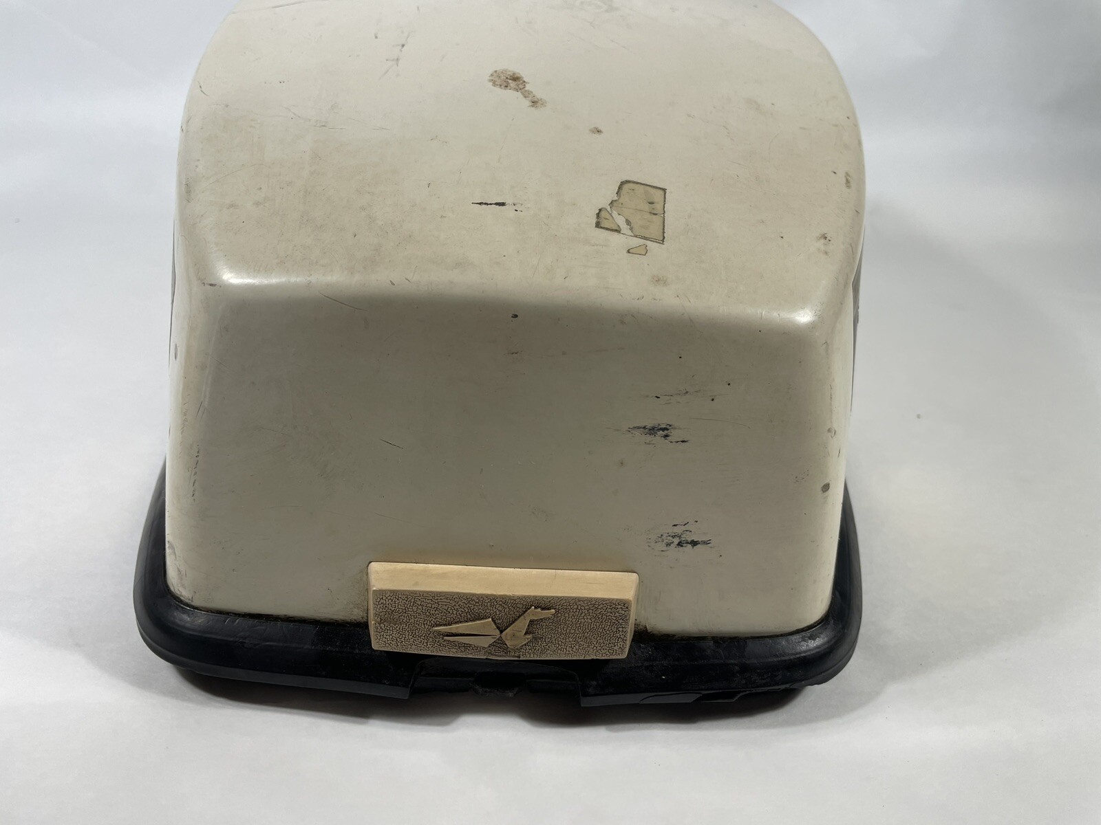 1969 Johnson 4 HP Outboard Hood Cover Cowling 0383162