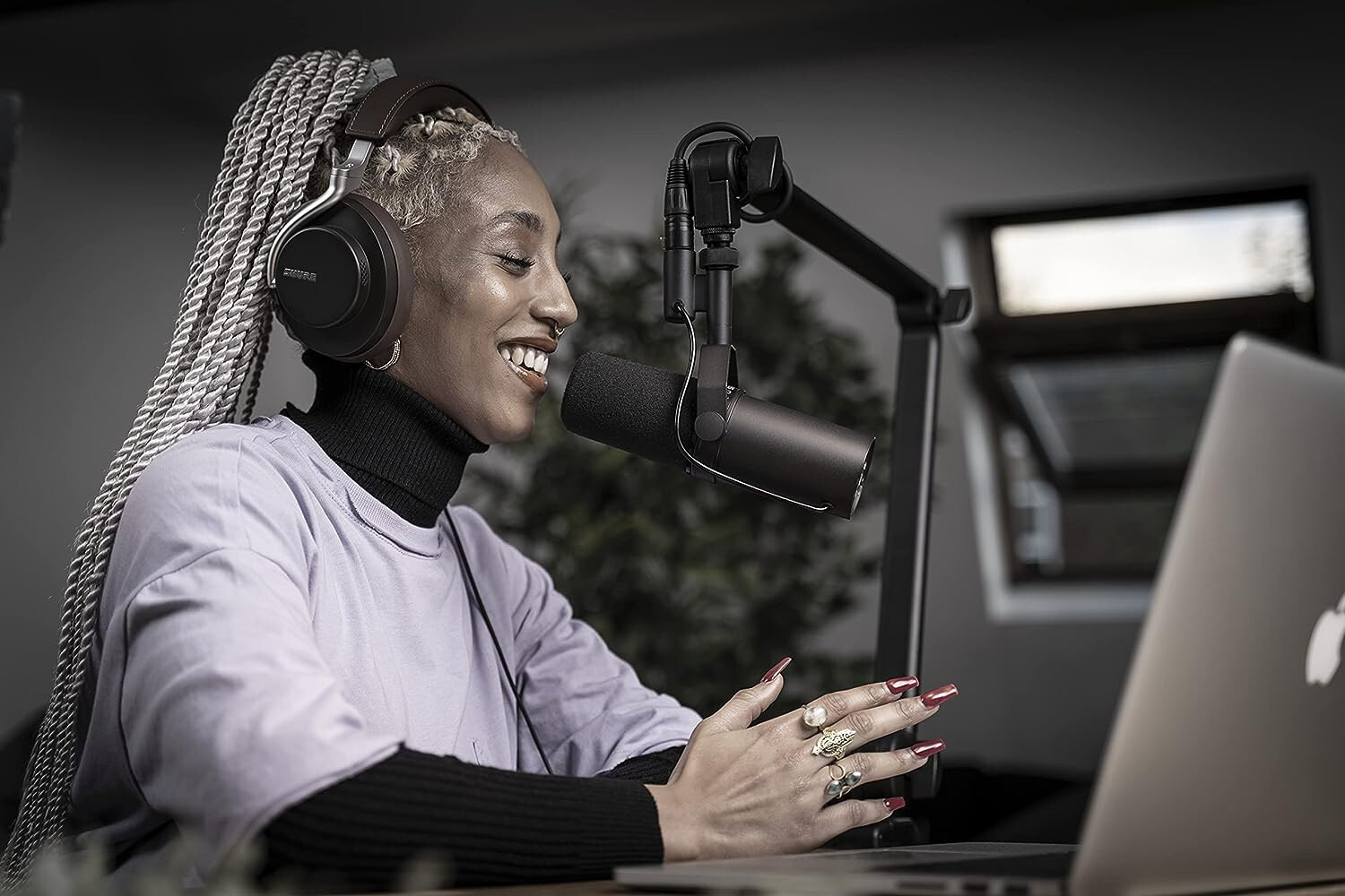 NEW SEALED IN BOX SM7B Cardioid Dynamic Vocal Microphone SAME OR NEXT DAY SHIP