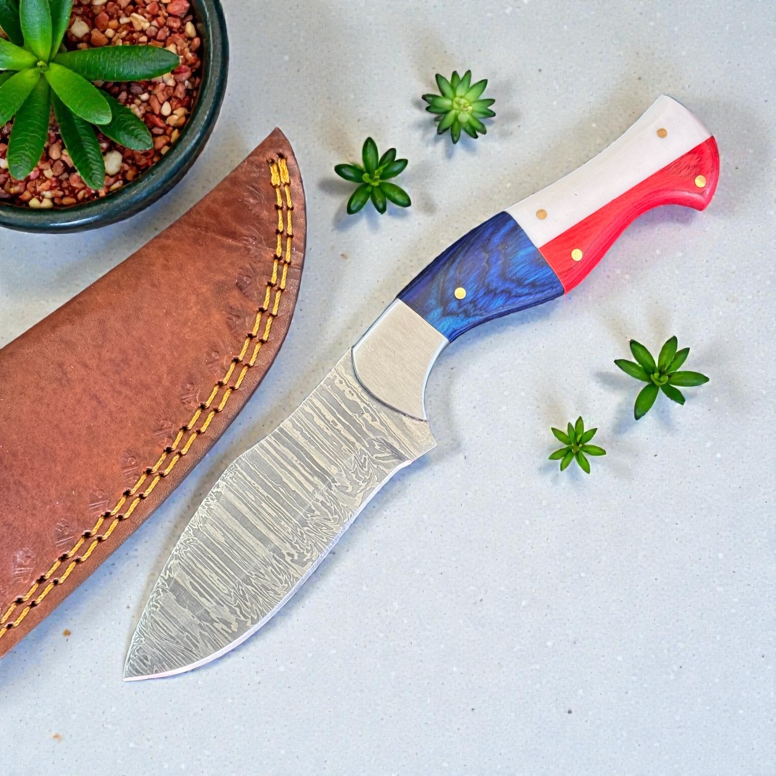 Hunting Knife | Damascus Steel | Premium Pakka Wood Handle | D136