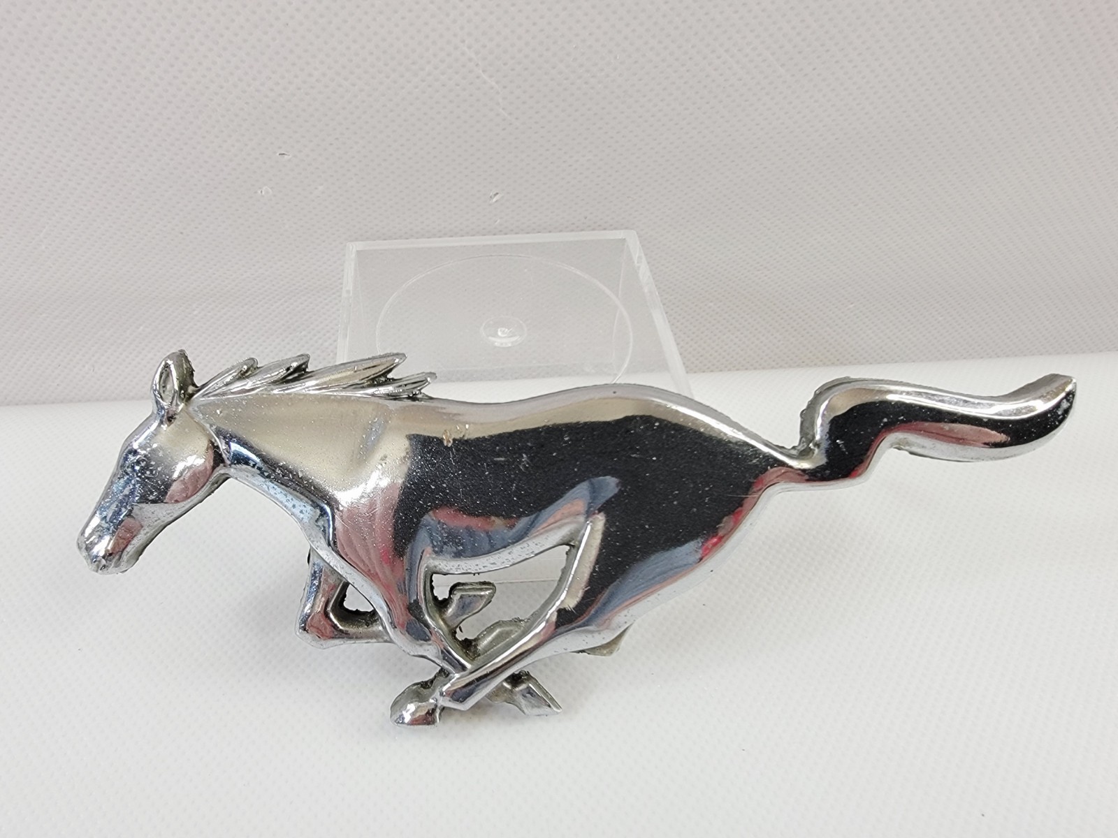 1960s FORD MUSTANG Running Horse Chrome Front Grill Emblem 68113 C8ZB-8A224A CAV