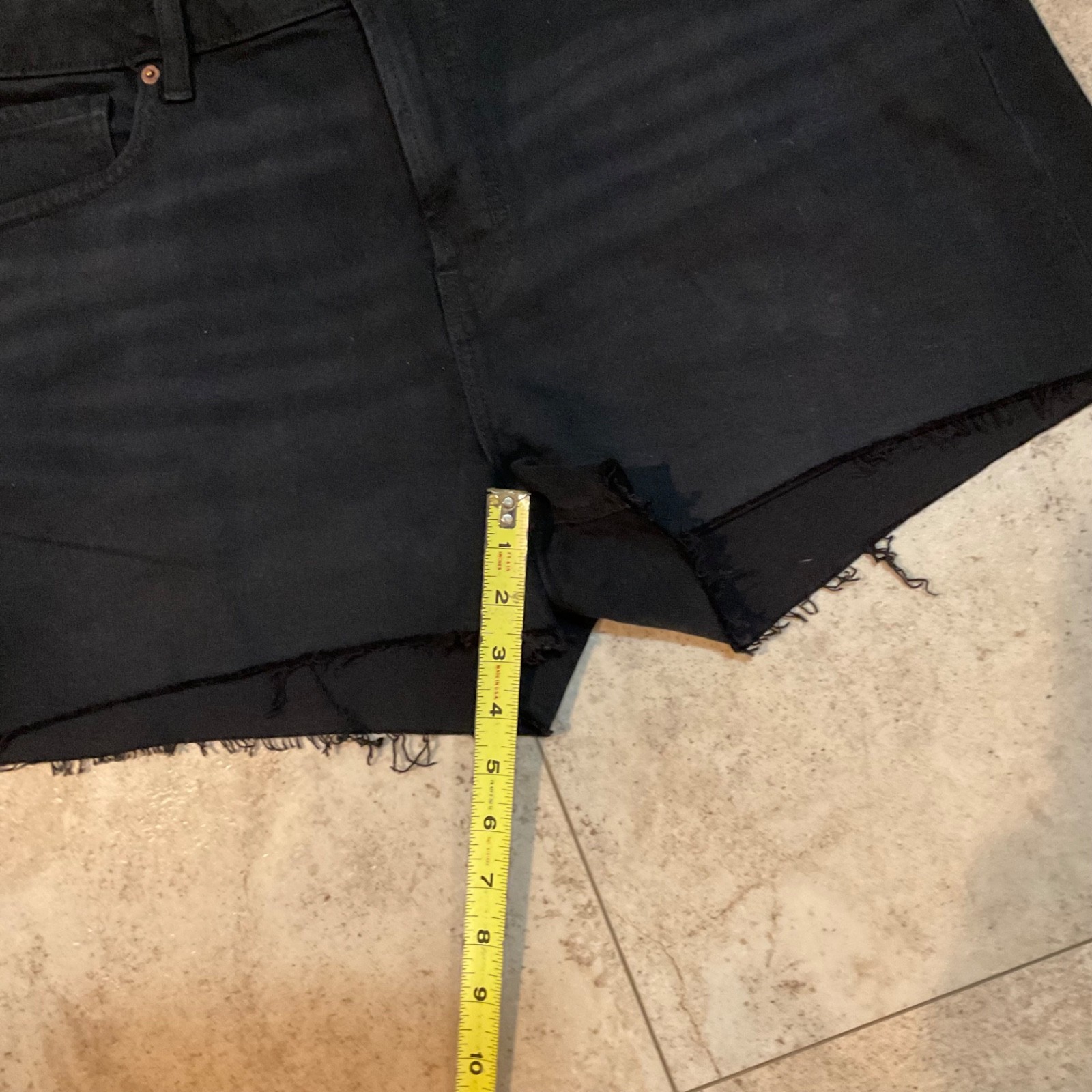 Old Navy High-Rise OG Straight Black Jean Shorts Women’s Sz 16 Raw Hems NWT