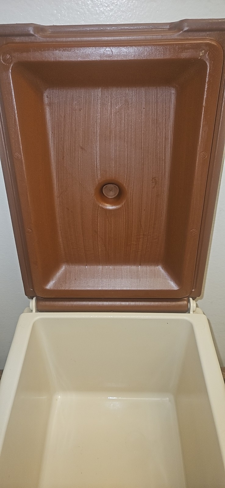 Vtg Little Kool Rest IGLOO Car ConsoleBrown Tan Can, Ice Chest, Great Condition