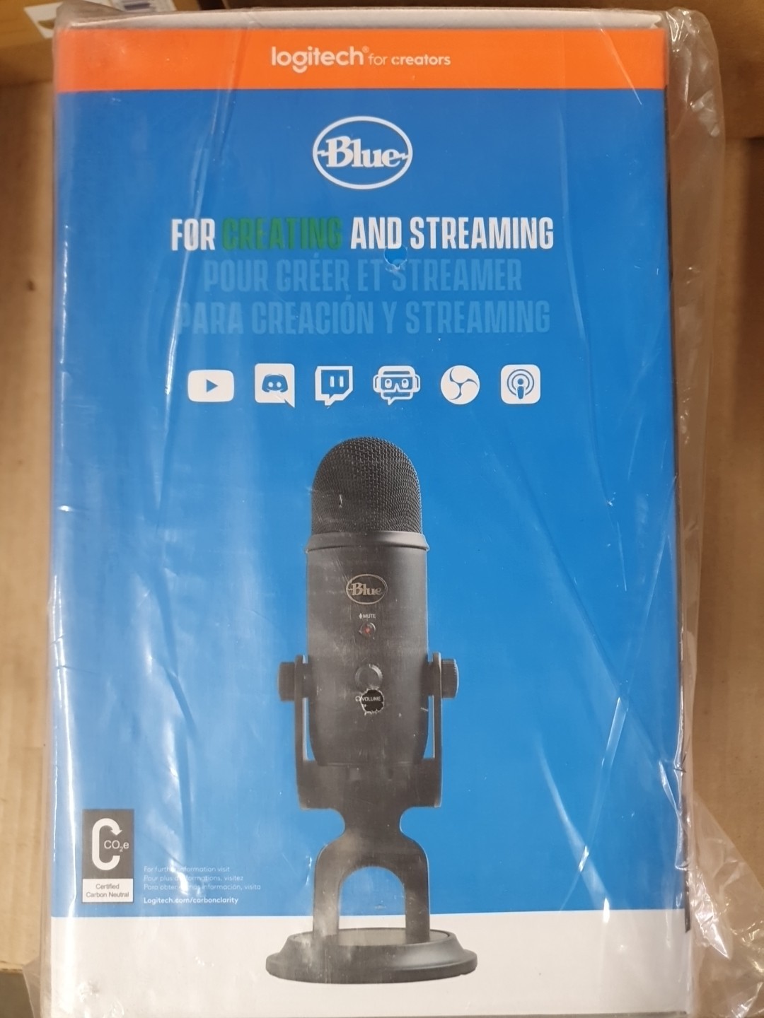 Blue Yeti Microphone Professional Multi-Pattern USB Condenser - Blackout