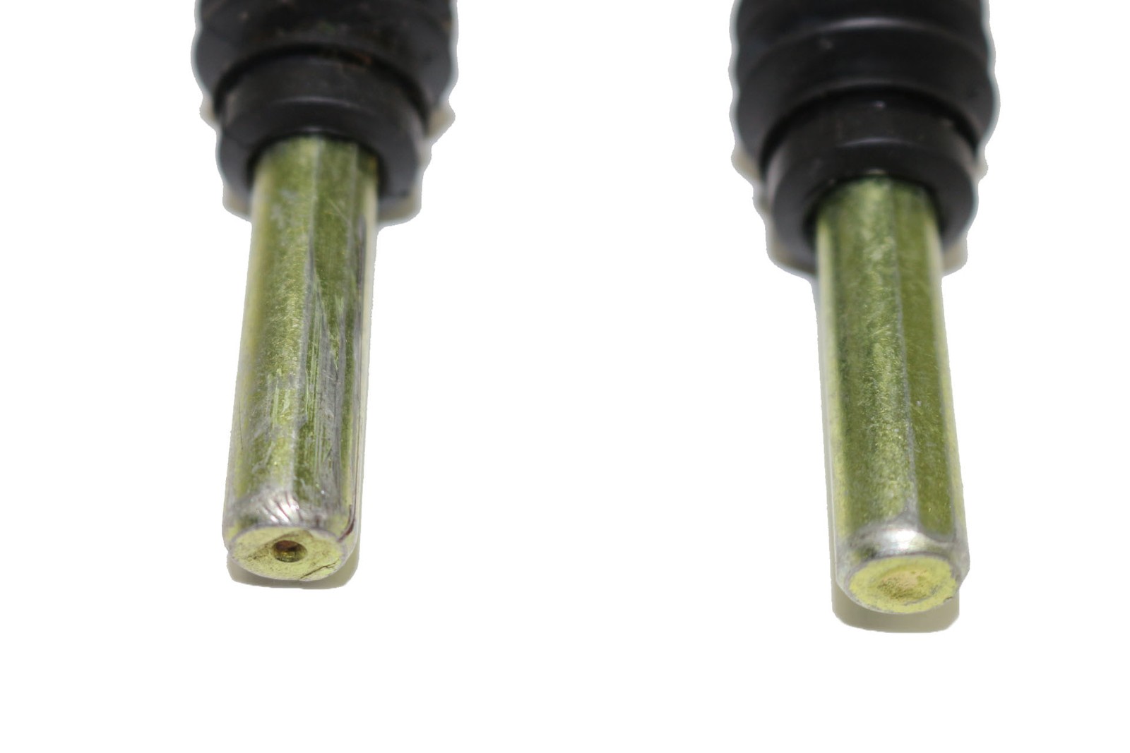 2Pcs Front Wheel Brake Guide Rod Assembly for Various Hyundai Kia 581612F300 (A)