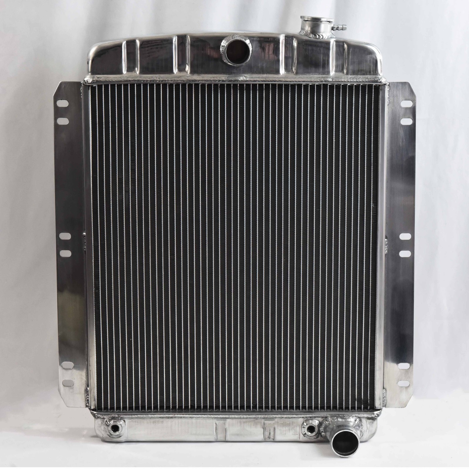 Radiator for 1947 1948 1949 1950 1951 1952 1953 1954 Chevrolet Pickup Truck V8