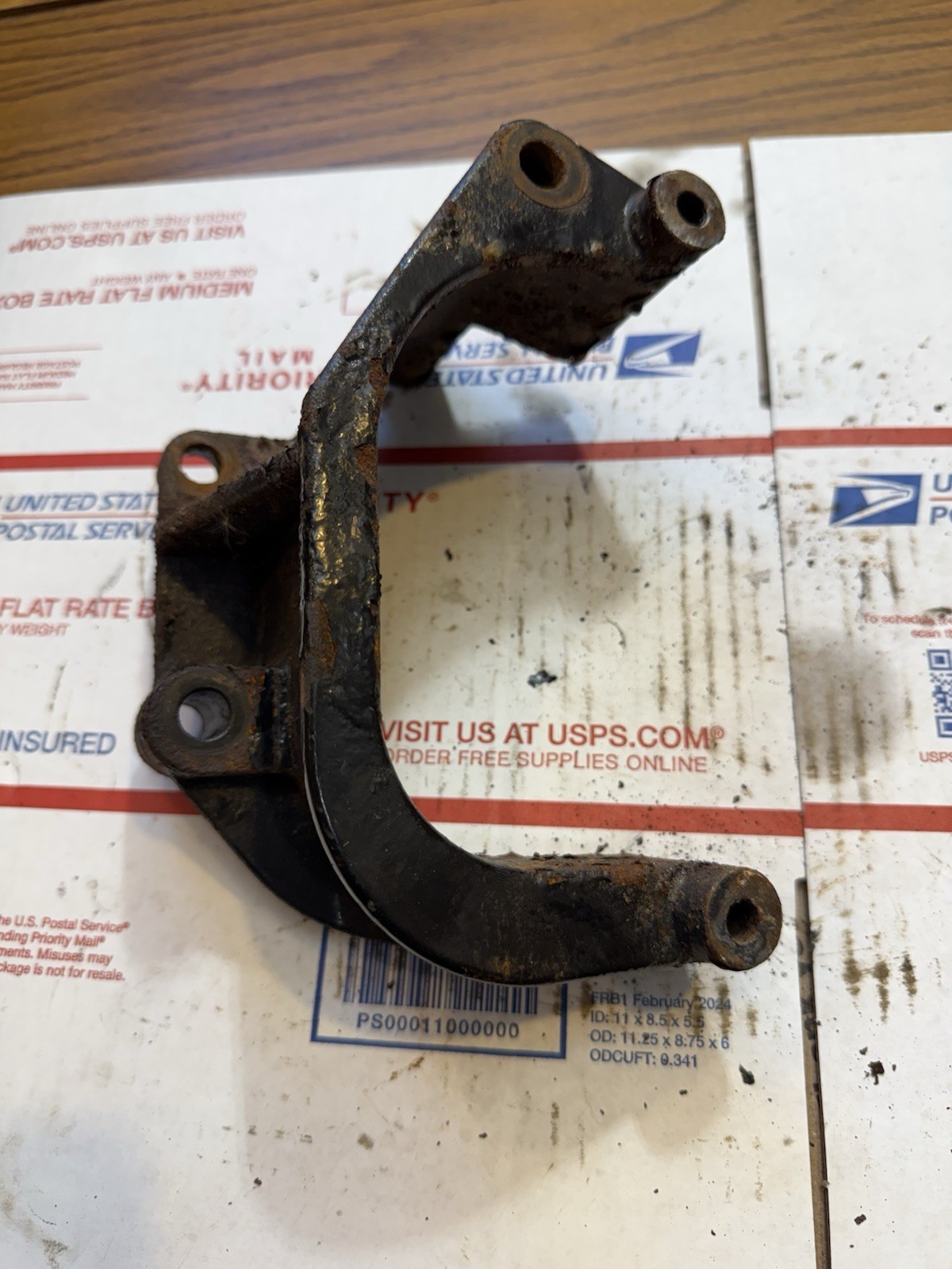 2015 Mercruiser 8.1 alternator bracket 865594-C01