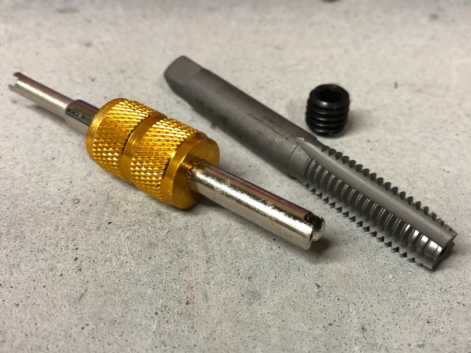 APT Plug Kit for Quadrajet Carb Tap Plug and Tuning Tool Qjet 1975-1989