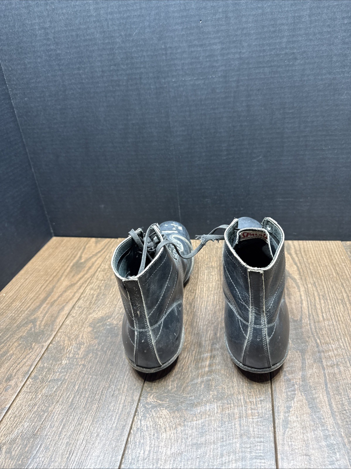 Vintage SPALDING LEATHER 1940s D Spot Bilt Black Football Shoes leather Cleats