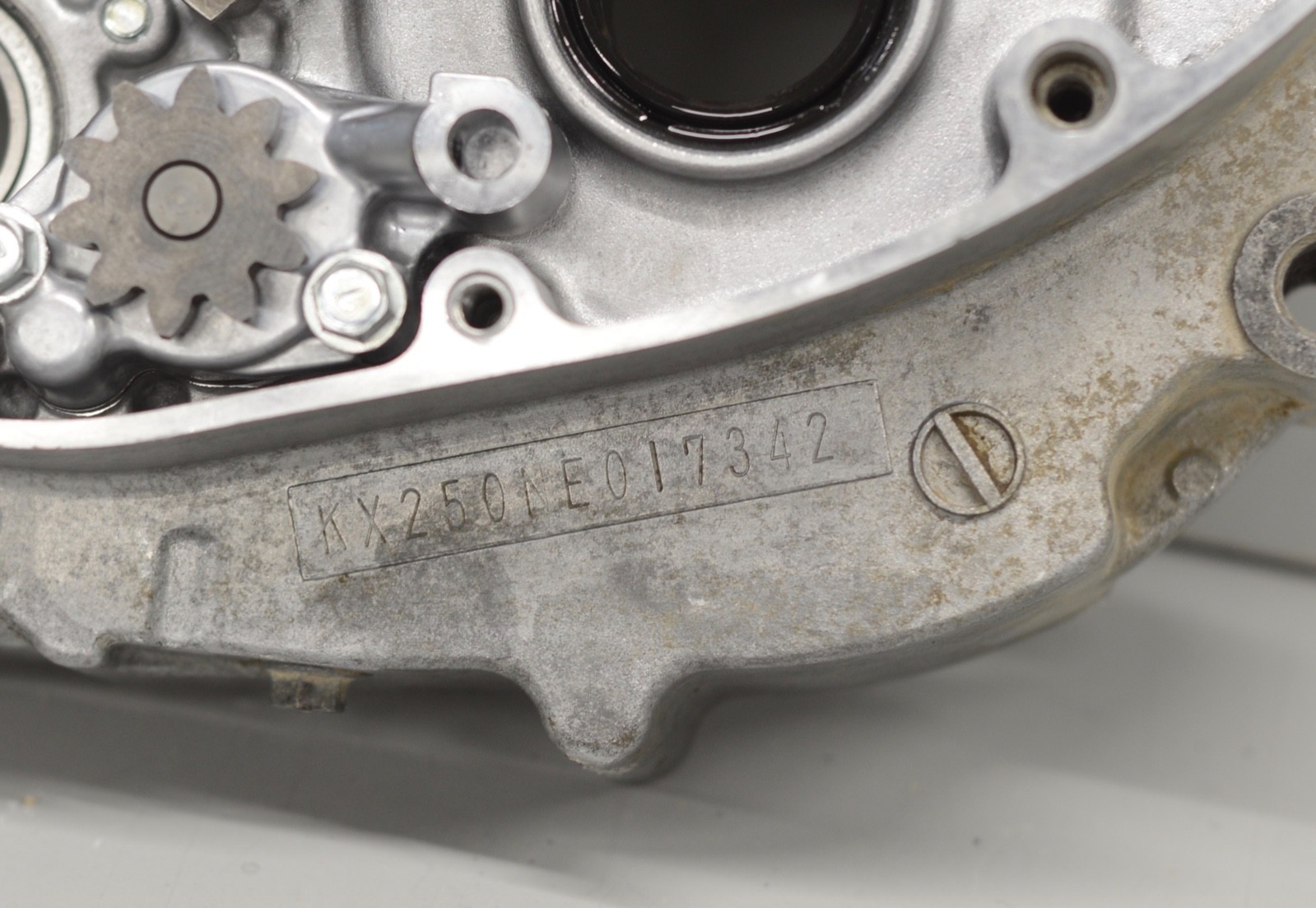 USED OEM 2005 05 KAWASAKI KX250F RIGHT SIDE ENGINE MOTOR CASE CRANKCASE