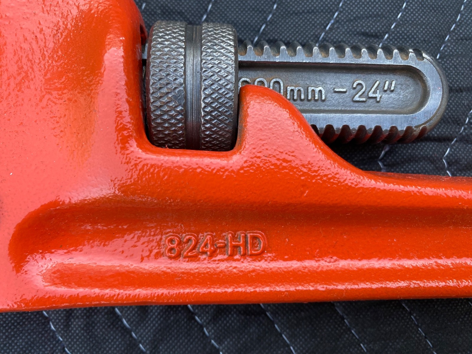 URREA 24” Cast Iron Pipe Wrench, Made in Spain